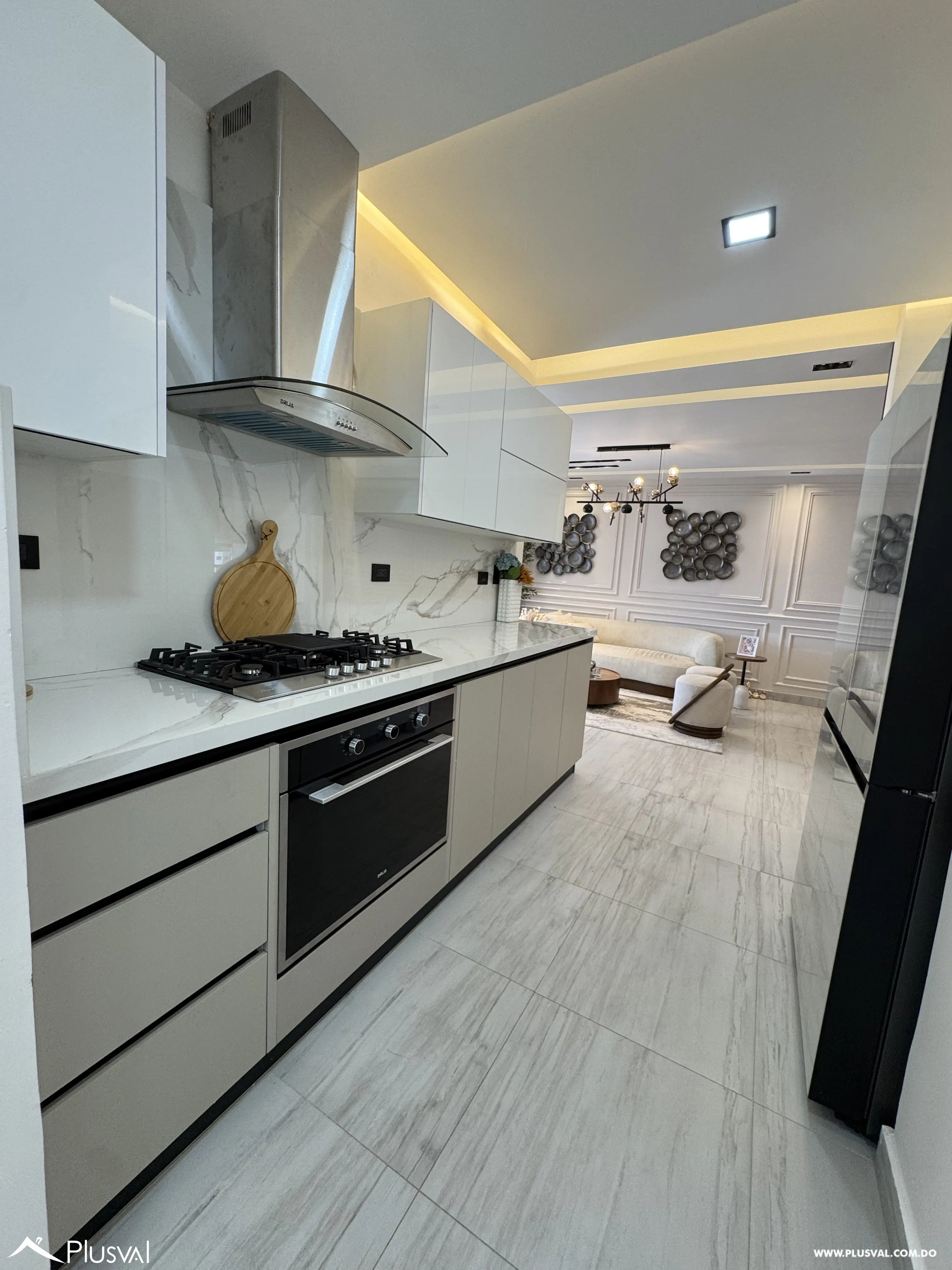VENTA DE APARTAMENTO DE 3 HABITACIONES CON ESTUDIO EN EVARISTO 518602