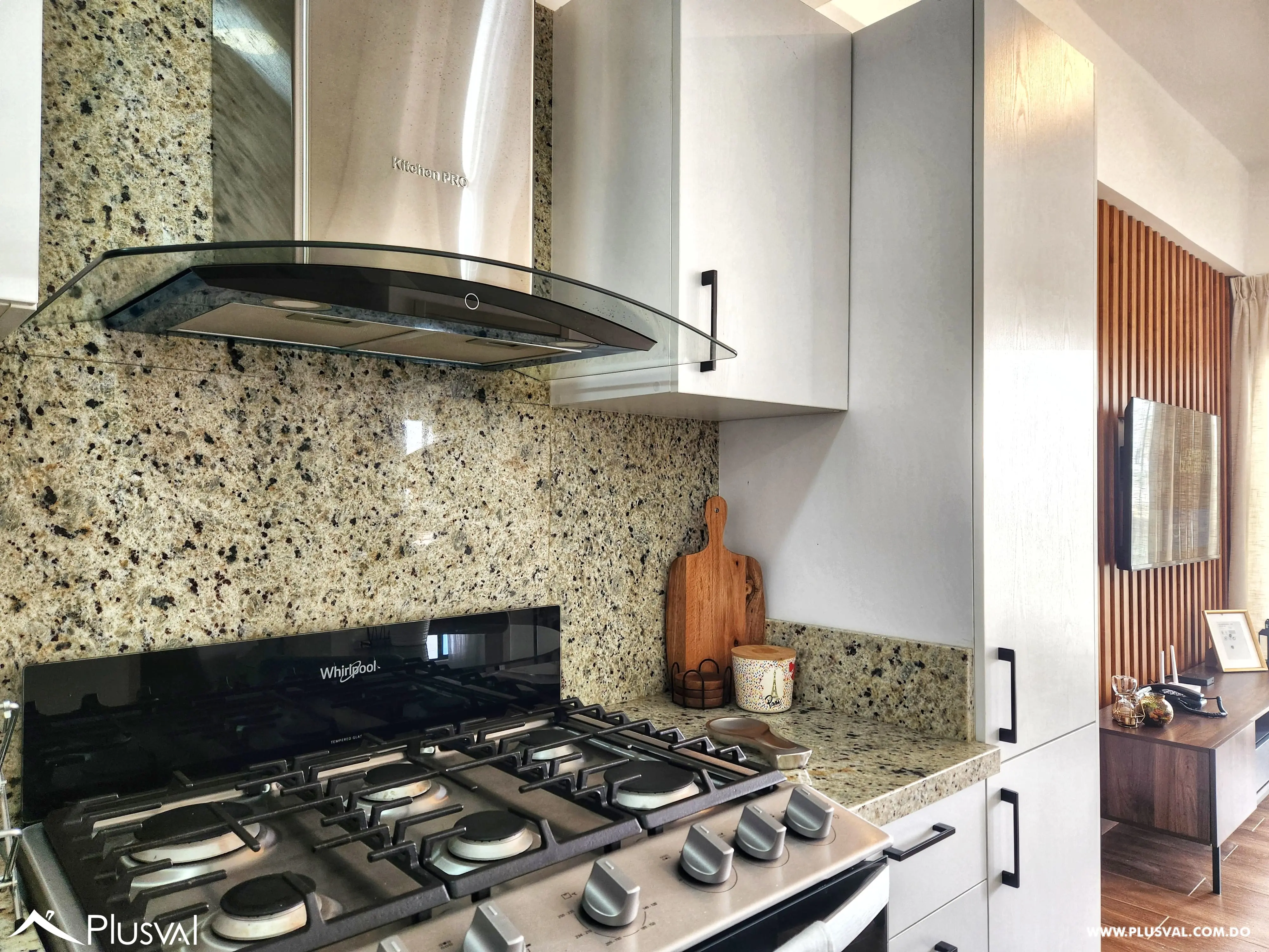 Moderno Apartamento en Naco Espacios Amplios - Vive Cerca de Todo con Máxima Comodidad 451805