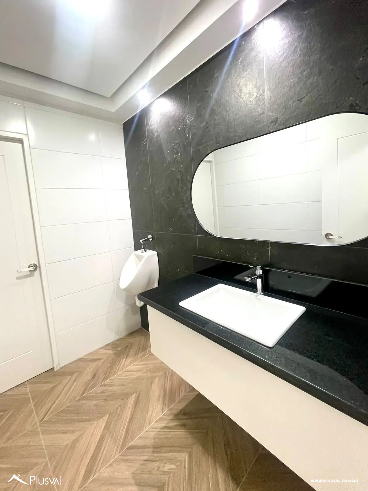 Local Comercial en la Av. Juan Pablo Duarte en alquiler 517598