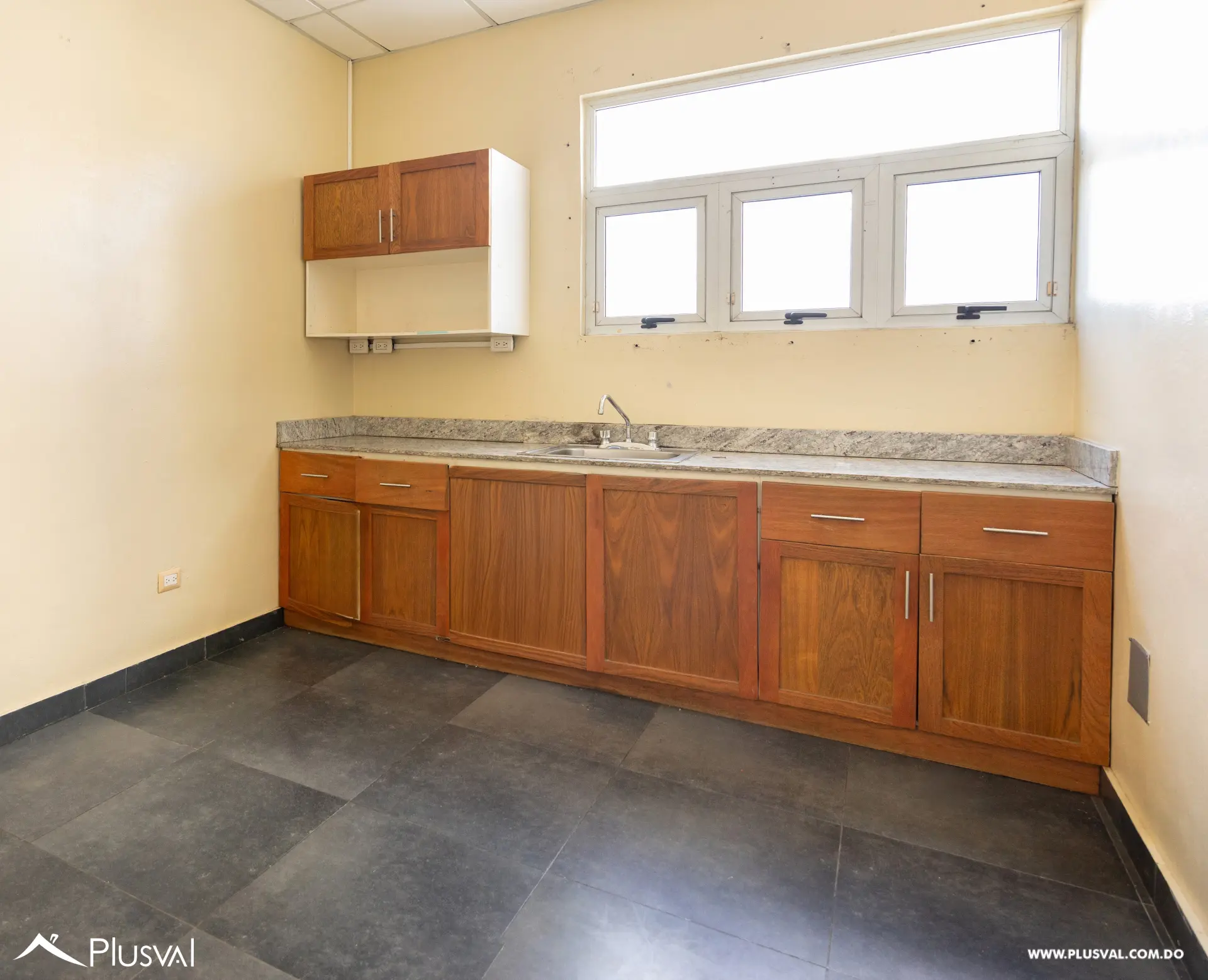 Edificio Comercial En Alquiler 494905
