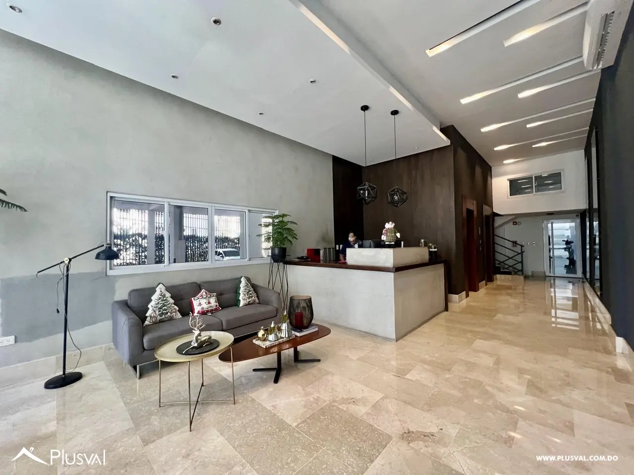 Apartamento en alquiler en Evaristo Morales con balcón tipo terraza 479238