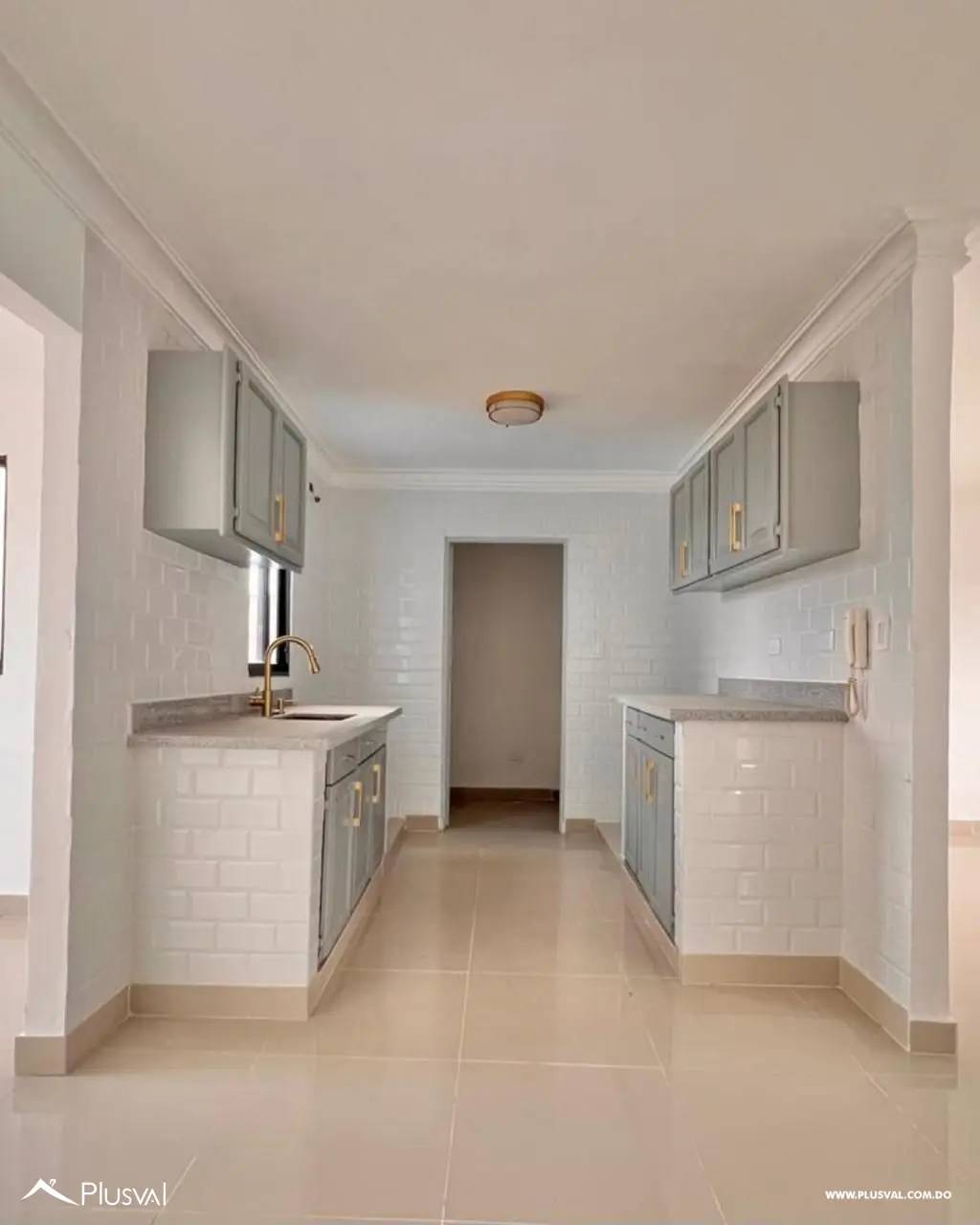 Apartamento Renovado en Venta de 3 hab. en Santiago 502302