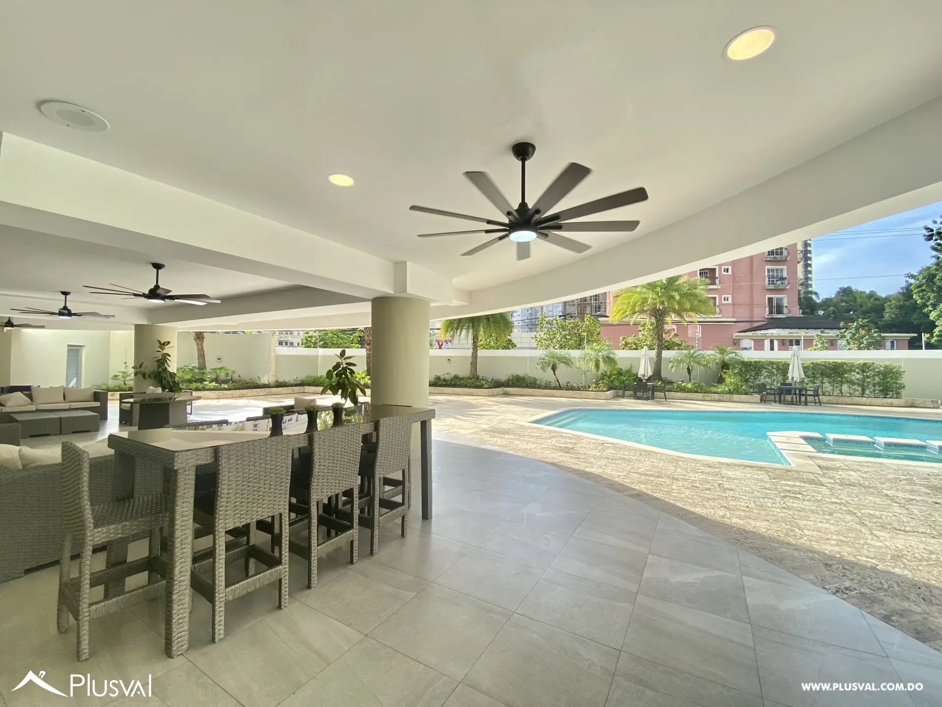 Alquilo Excelente y Amplio Apartamento en Zona Exclusiva en  La Esperilla 467455