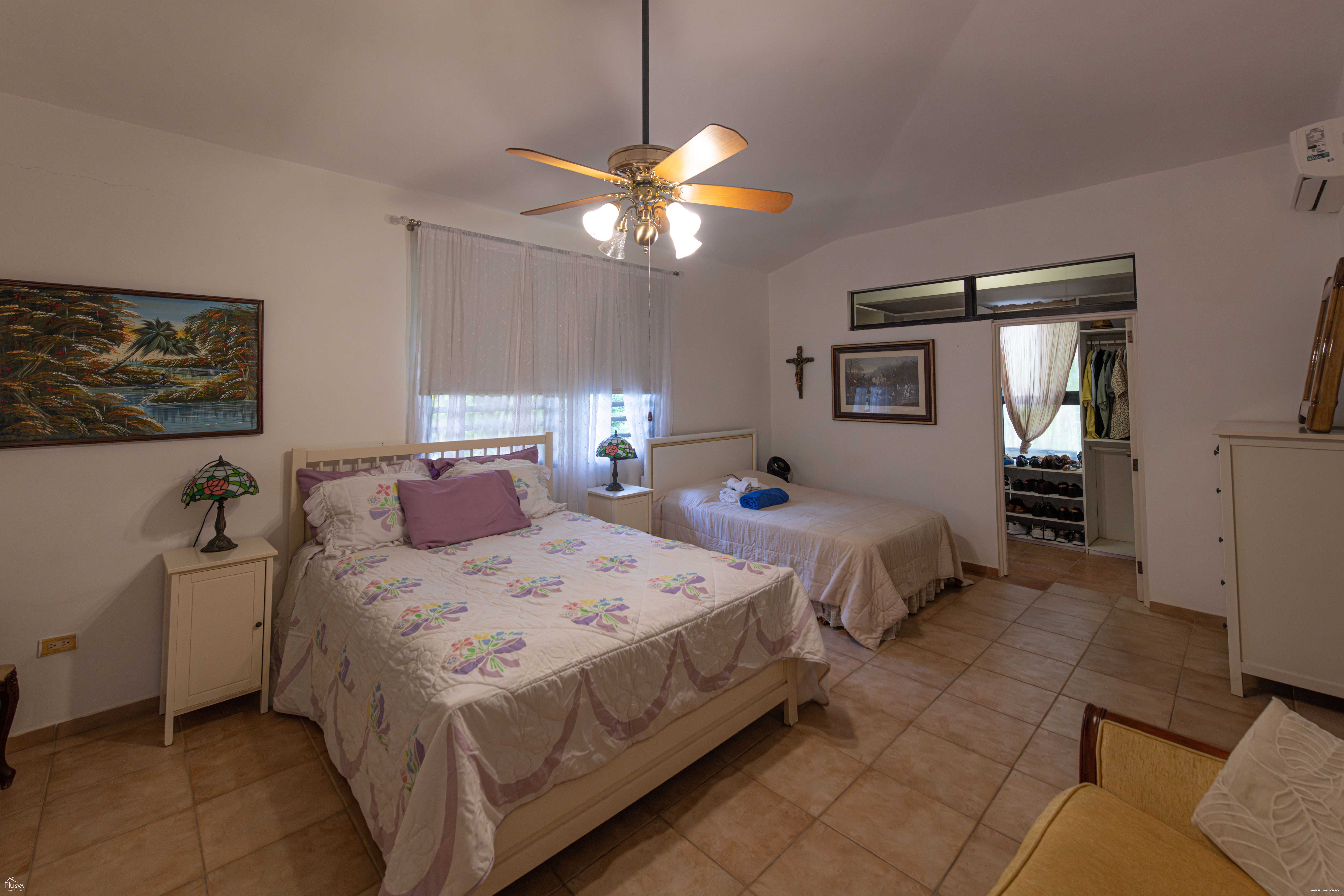 Villa en venta en metro Country Club con piscina privada y vista al campo de golf 456503