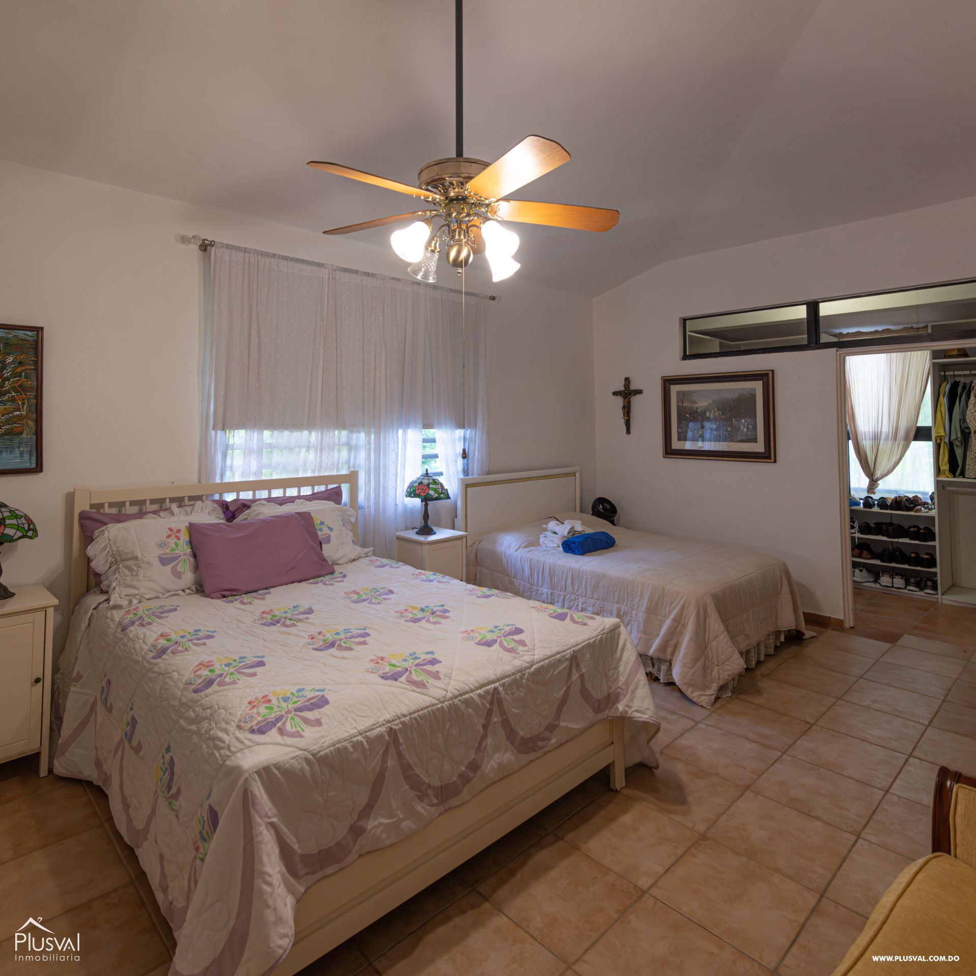 Villa en venta en metro Country Club con piscina privada y vista al campo de golf 456503
