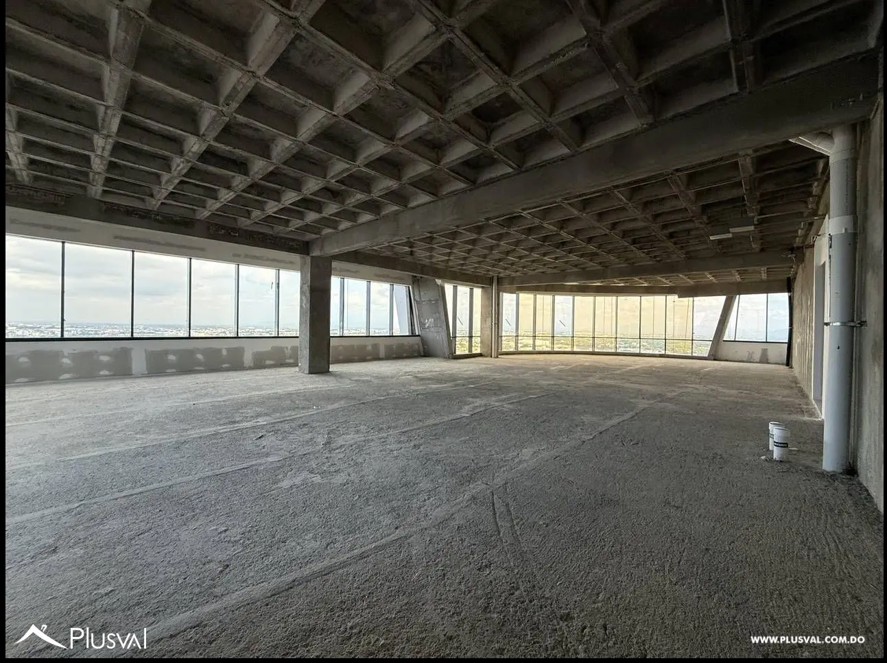 Local en piso alto en venta en WTC de Blue Mall con vista impresionante y 9 parqueos 516764