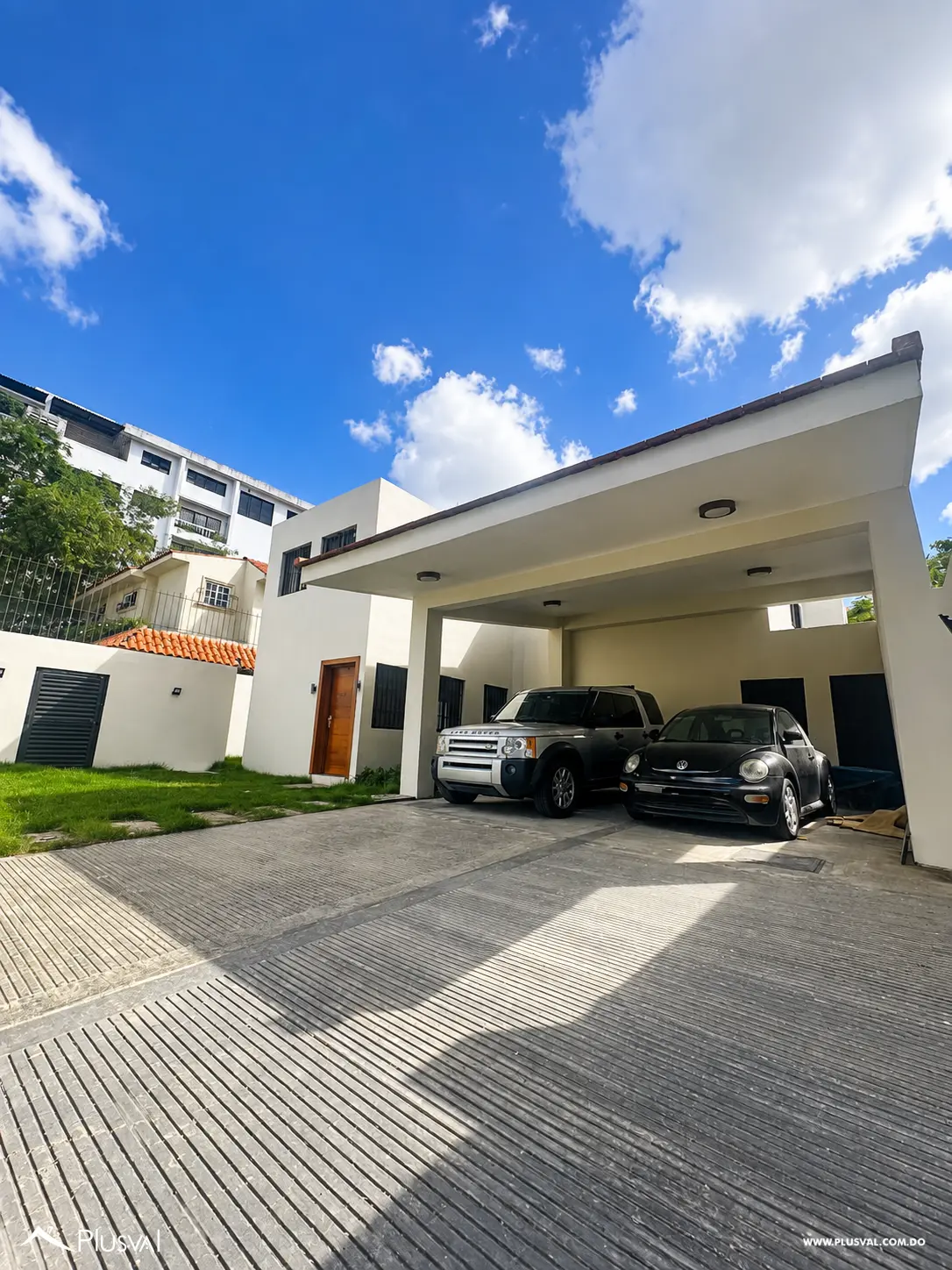 Casa en alquiler en Ensanche Paraíso | Uso residencial o comercial 520037