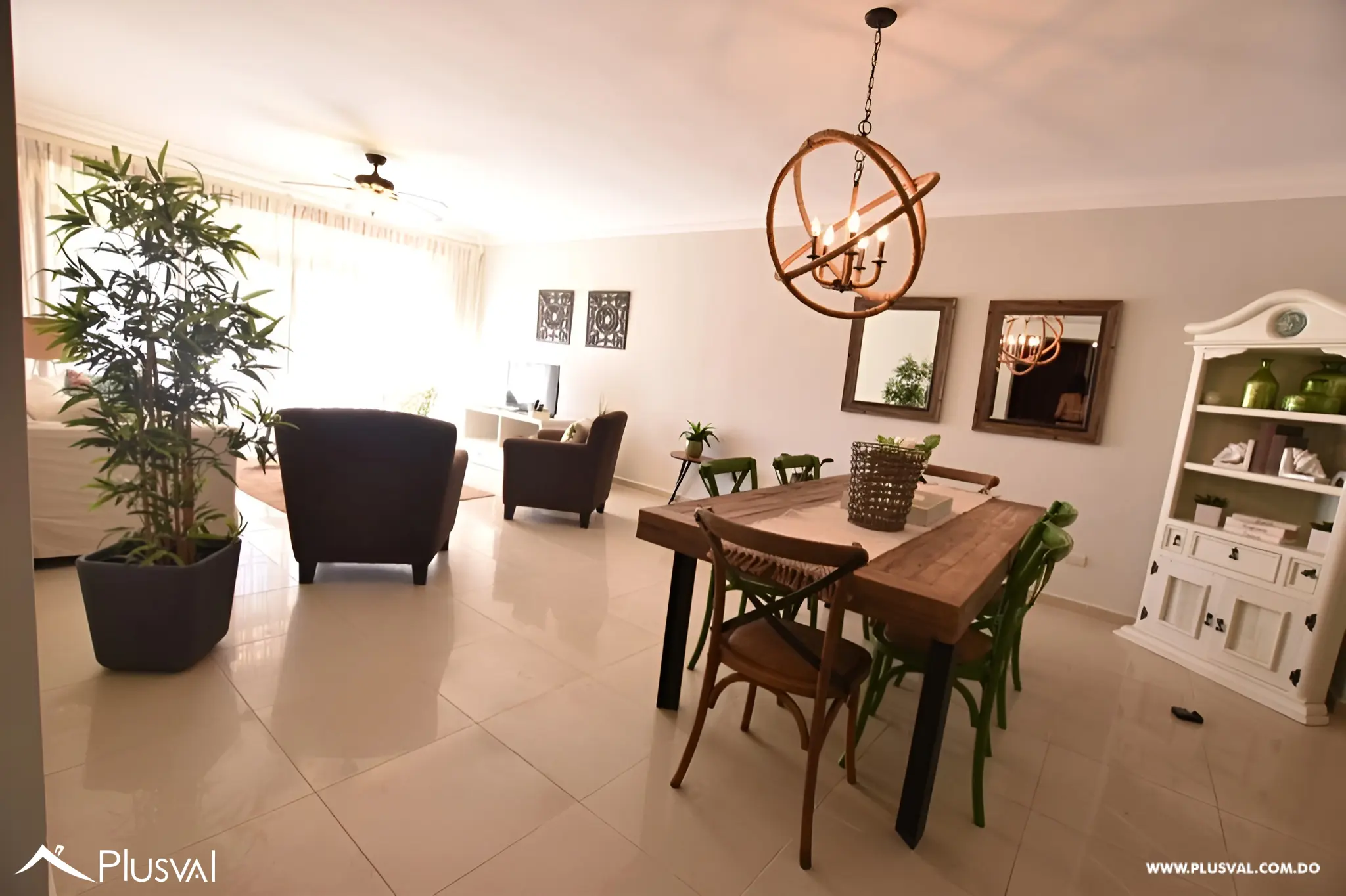 Vive cerca de Metro Country Club 501145
