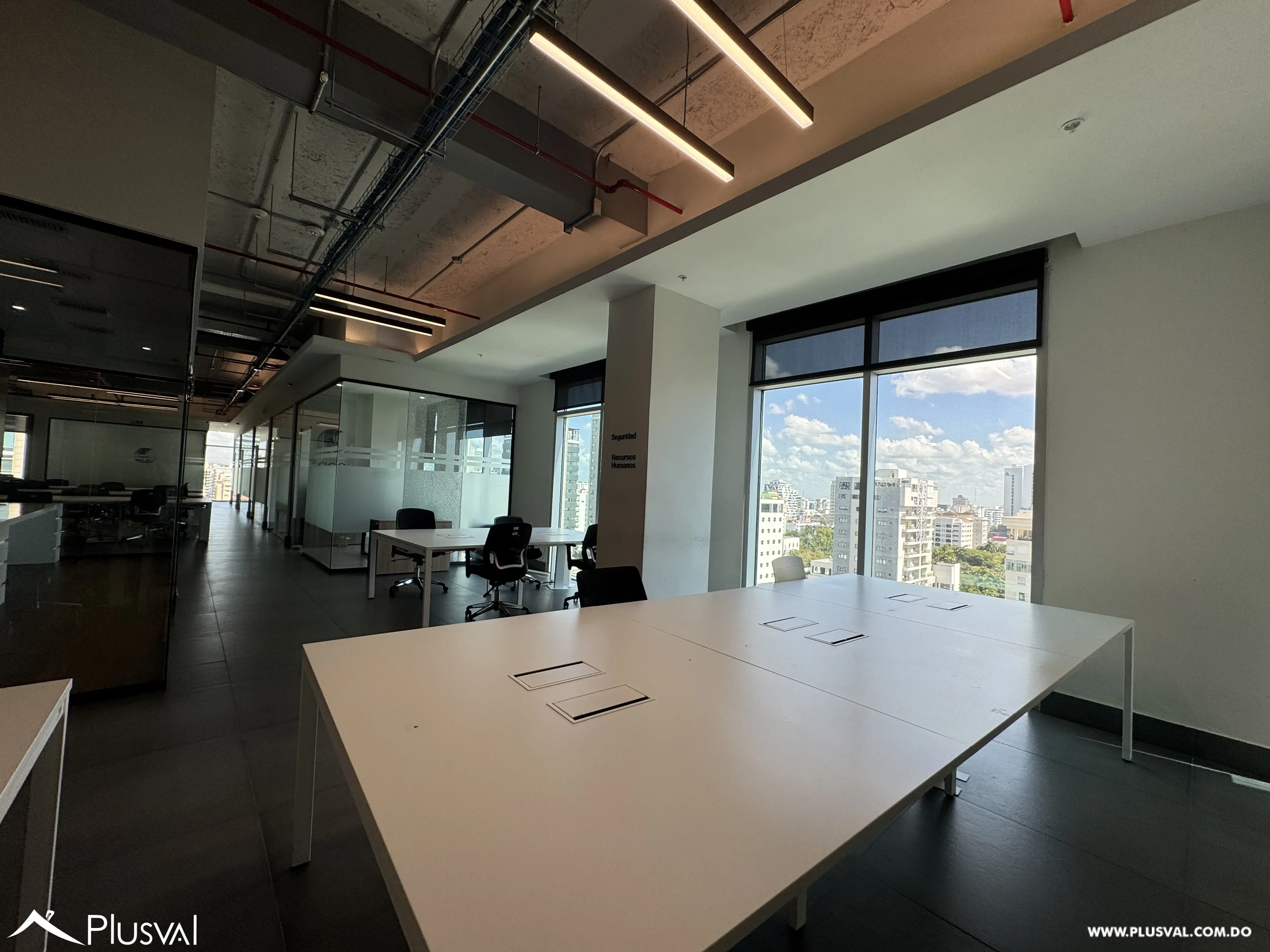 Local en alquiler en corporativo en Piantini 493224