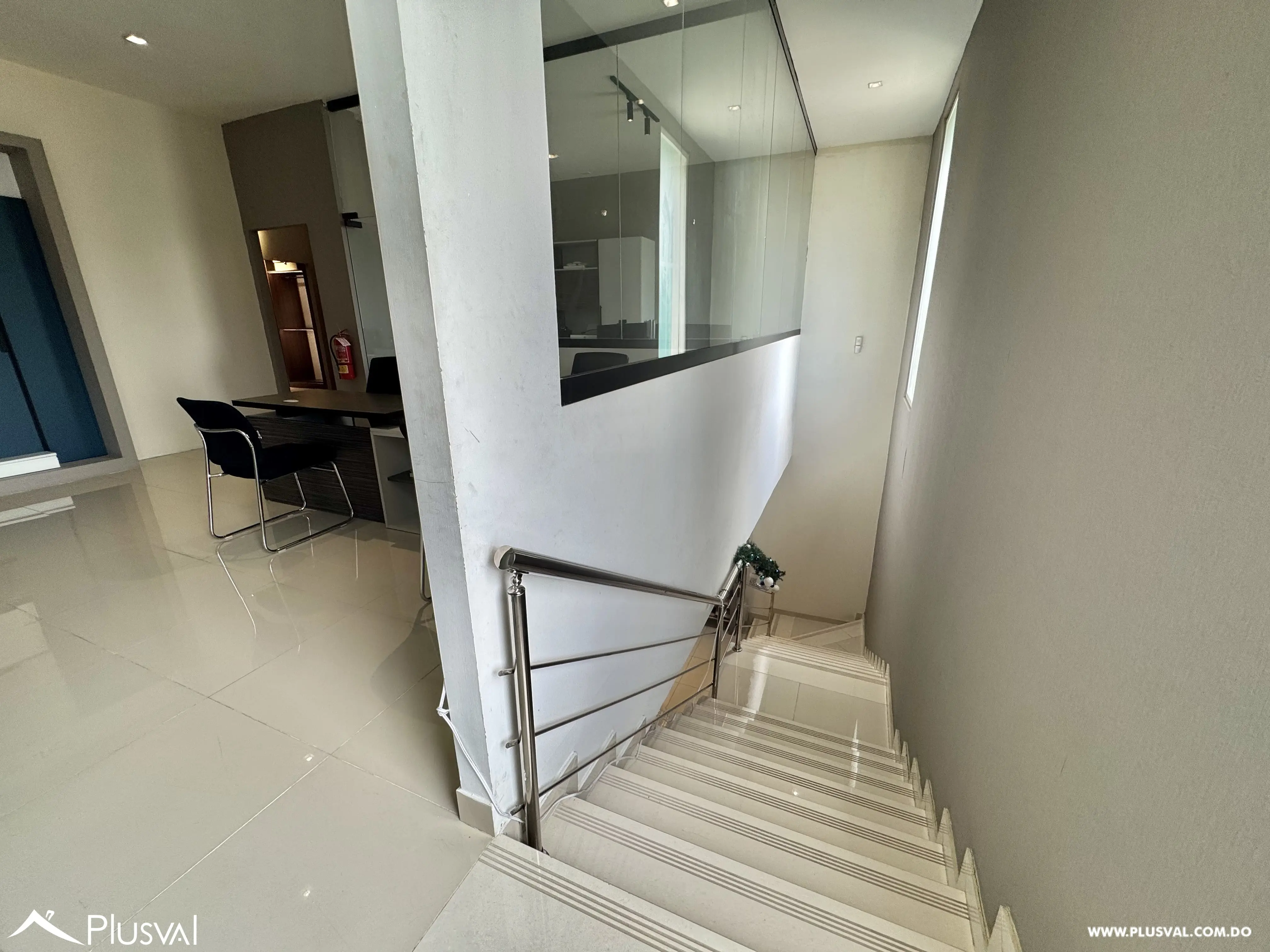 Alquilo Excelente Nave de 800 mt2 en La Zona Industrial de Herrera 482764