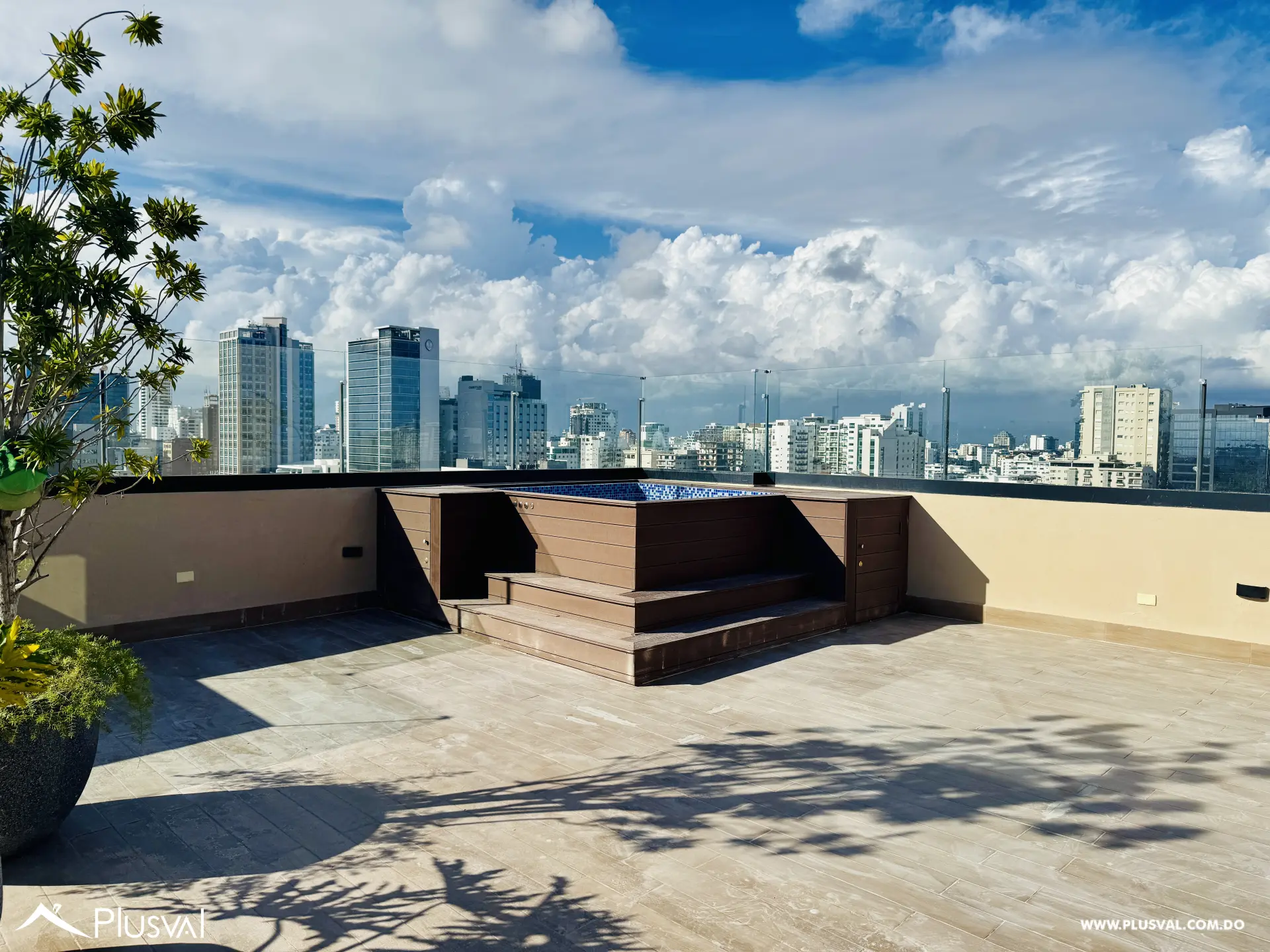 Céntrico apartamento amueblado cerca de la Av. Churchill 502964