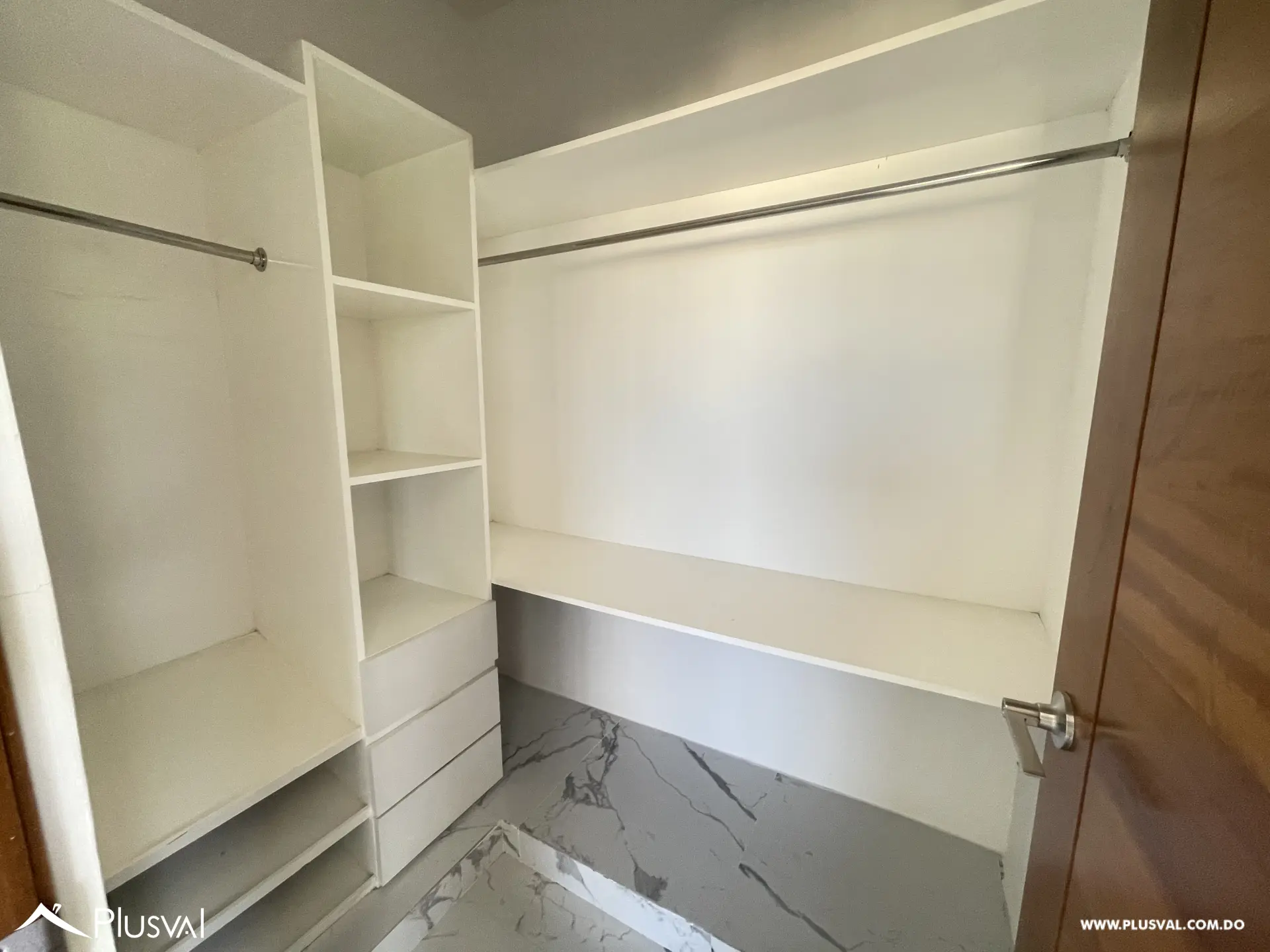 Apartamento tipo penthouse a la venta,  con terraza privada, en Gurabo, Santiago 523177