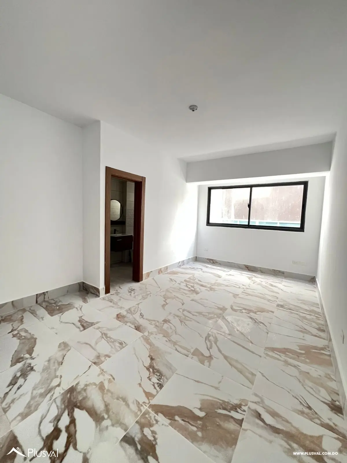 Apartamento con terraza en venta en Piantini 464939