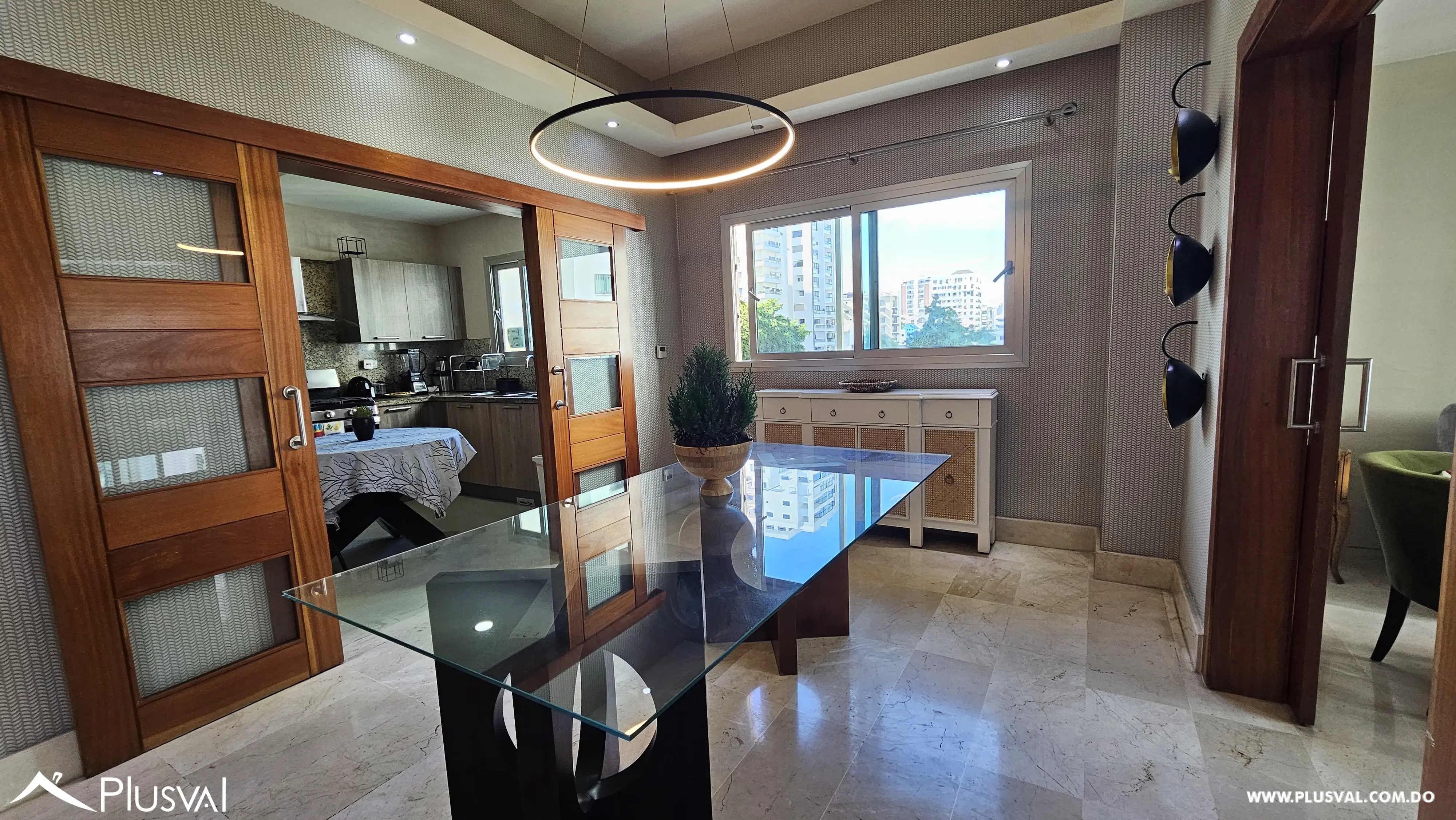 Torre amplia en el centro de Piantini 484181