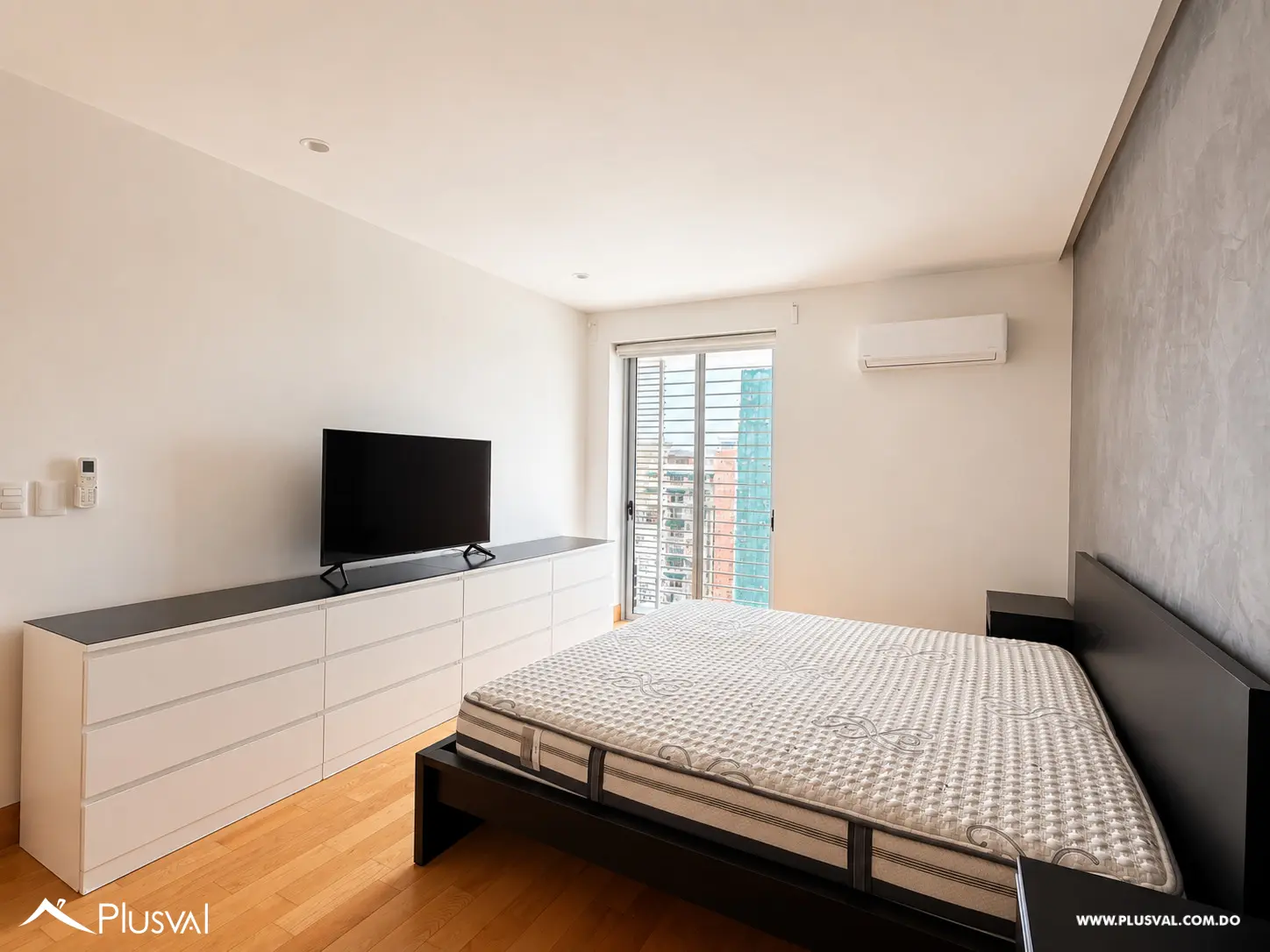 Penthouse Dúplex Amueblado en Alquiler | Evaristo Morales 516826