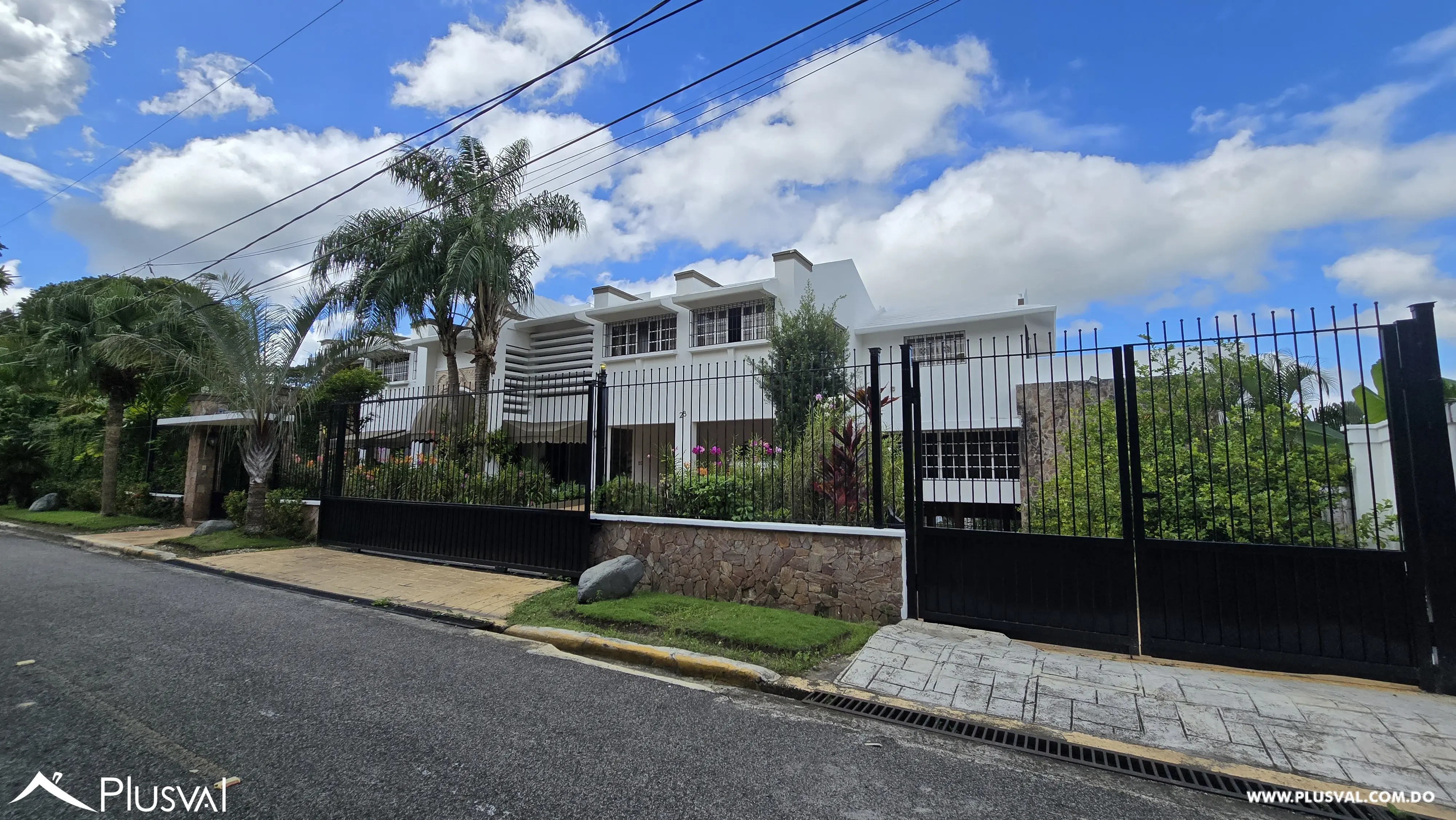 Un Hogar para Crear Recuerdos Inolvidables, Casa en Venta en Cuesta Hermosa I. 479599