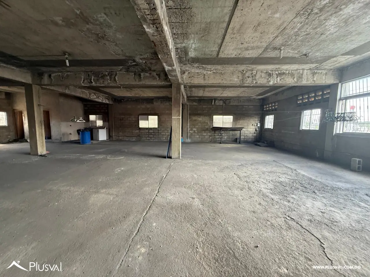 Excelente Edificio Comercial En Alquiler 477878