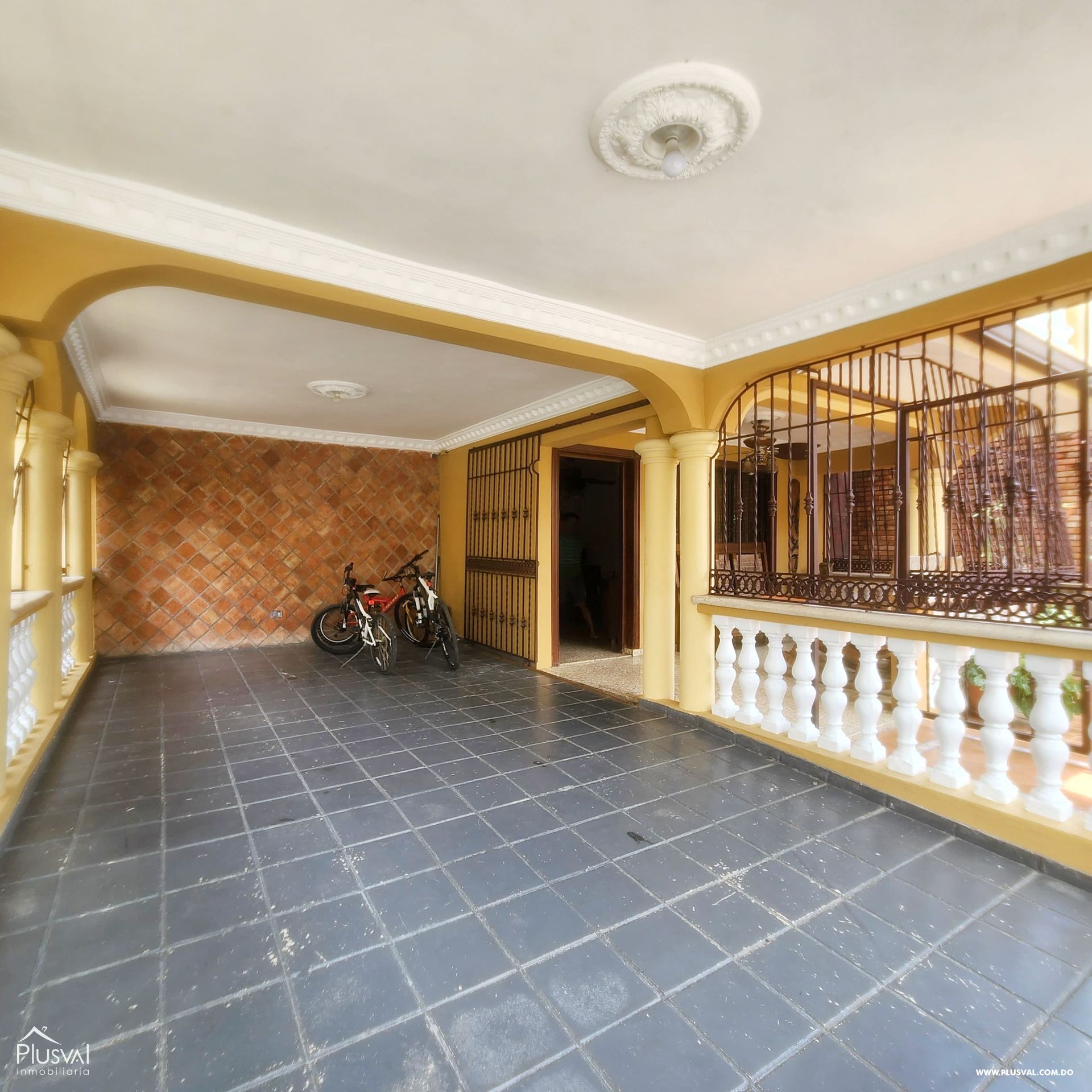 Casa en venta Santo Domingo Este, ideal para familias en crecimiento 352182