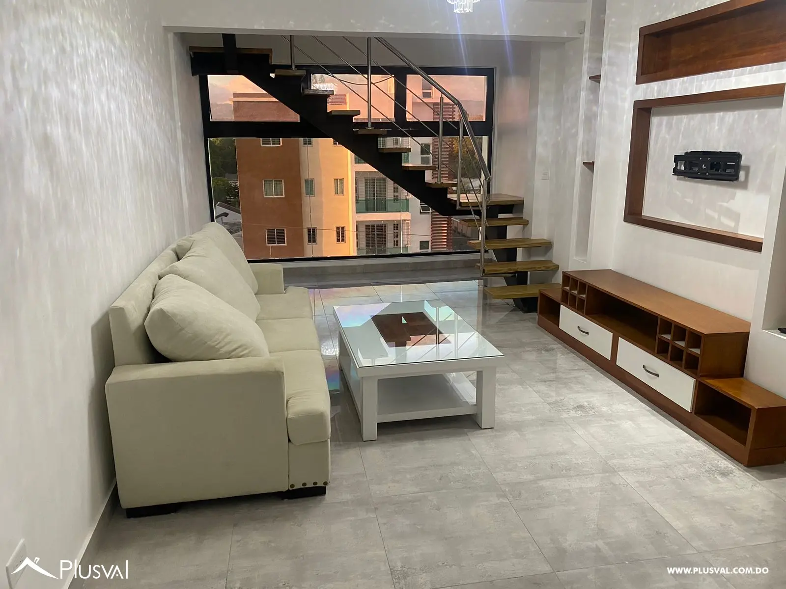 Alquiler Penthouse de 2 Niveles con Amplia Terraza Privada 454563
