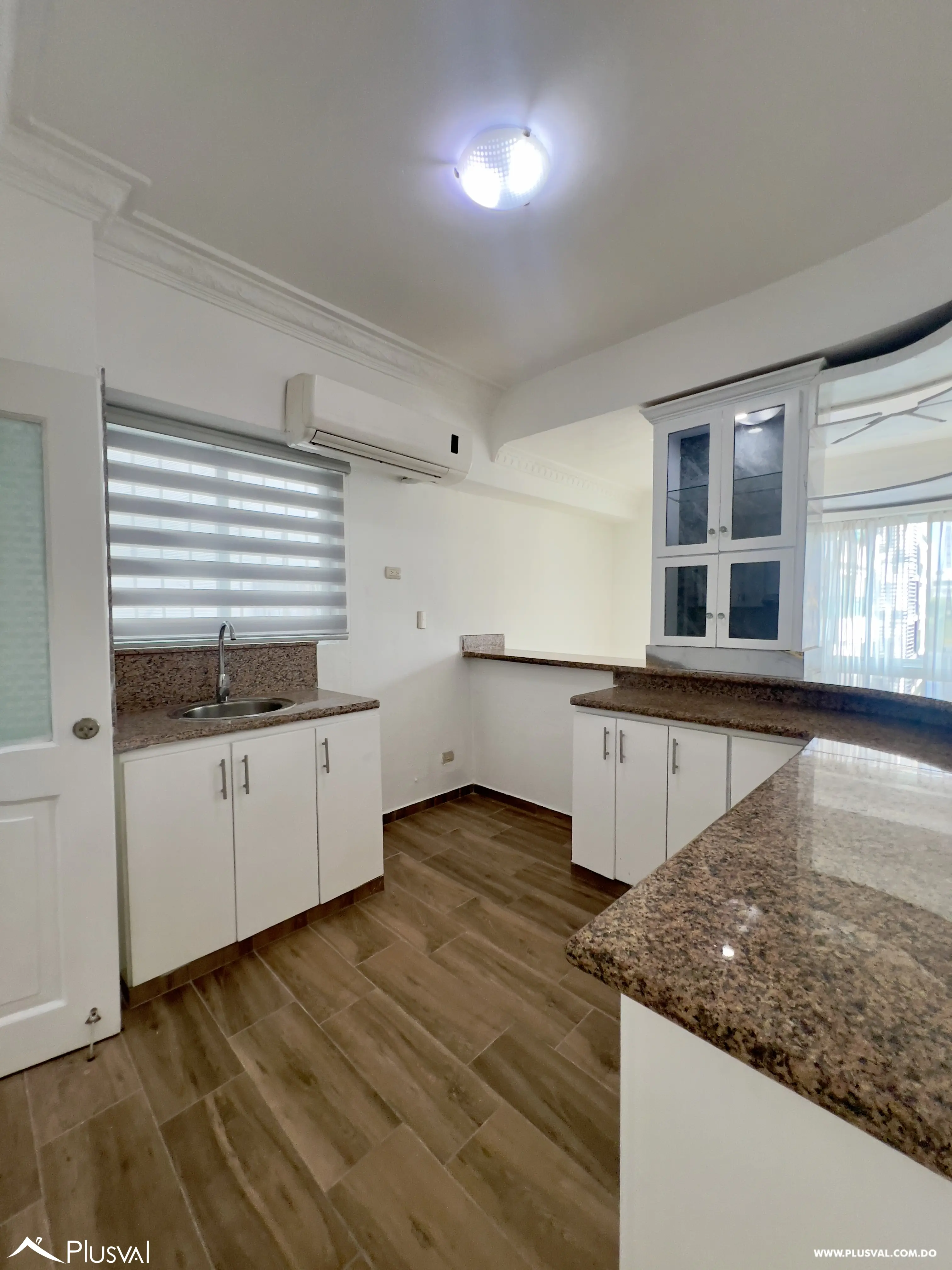 Apartamento en Alquiler en la Urbanizacion El Real 463609