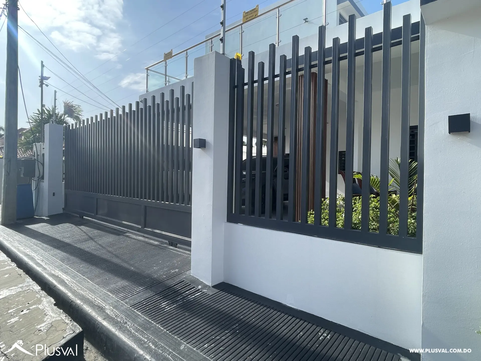 Casa Amplia y Amueblada en Residencial Gamundi, La Vega 520784