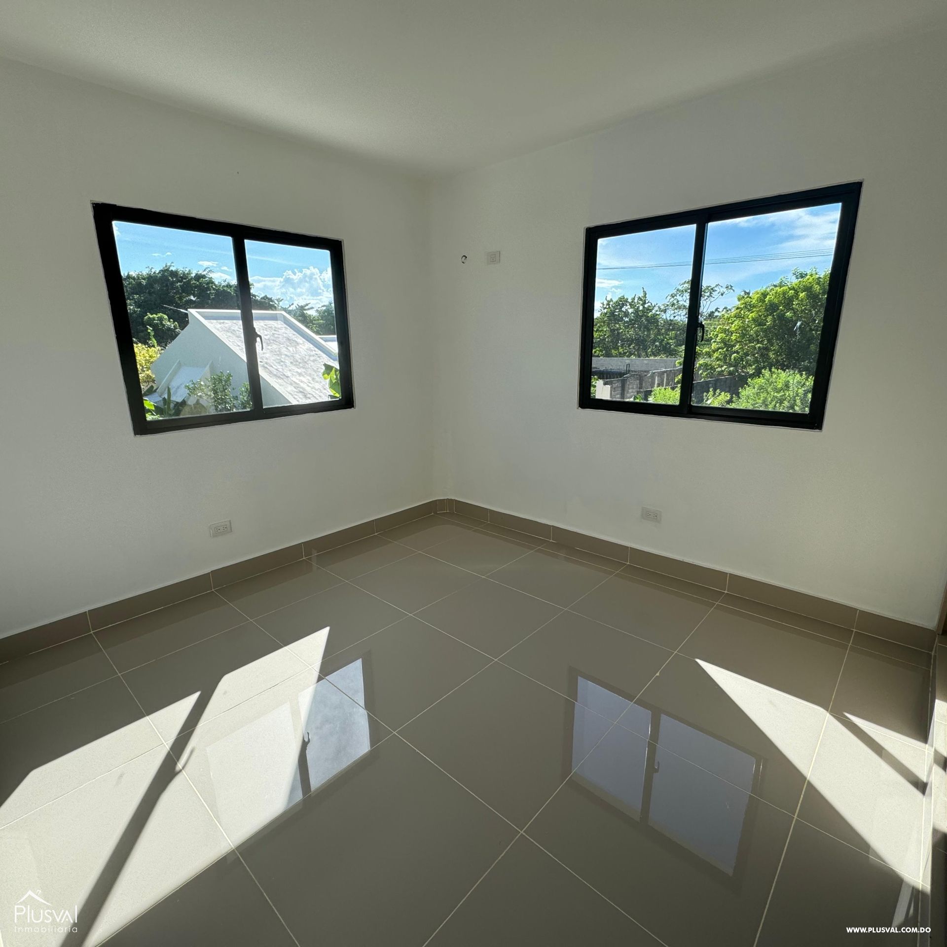 Villa de dos niveles con Piscina en venta ubicada en el corazón de Cabarete, a pocos minutos de la playa 385512