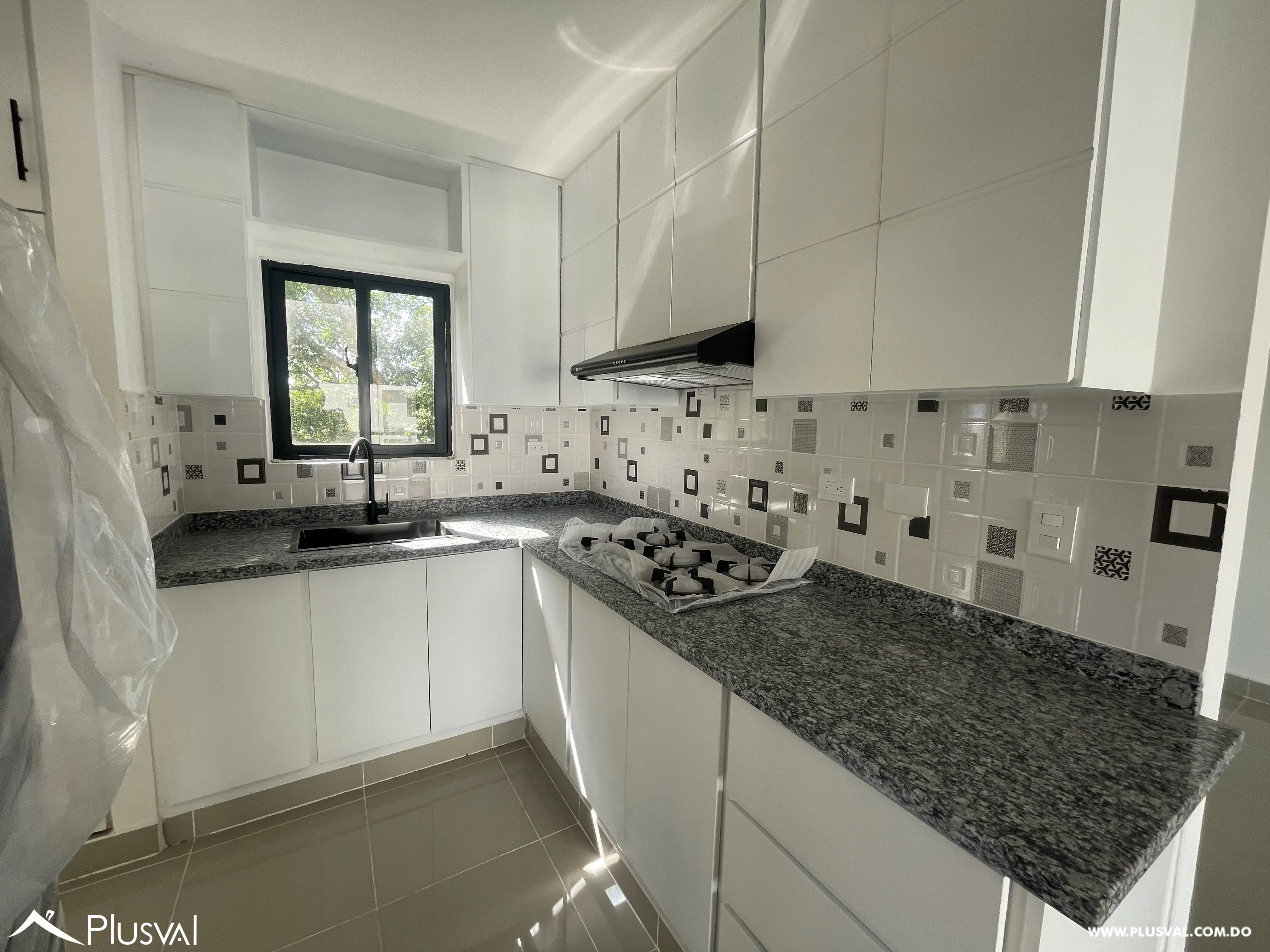 Penthouse de 3 Habitaciones con Piscina en Zona Residencial 508862