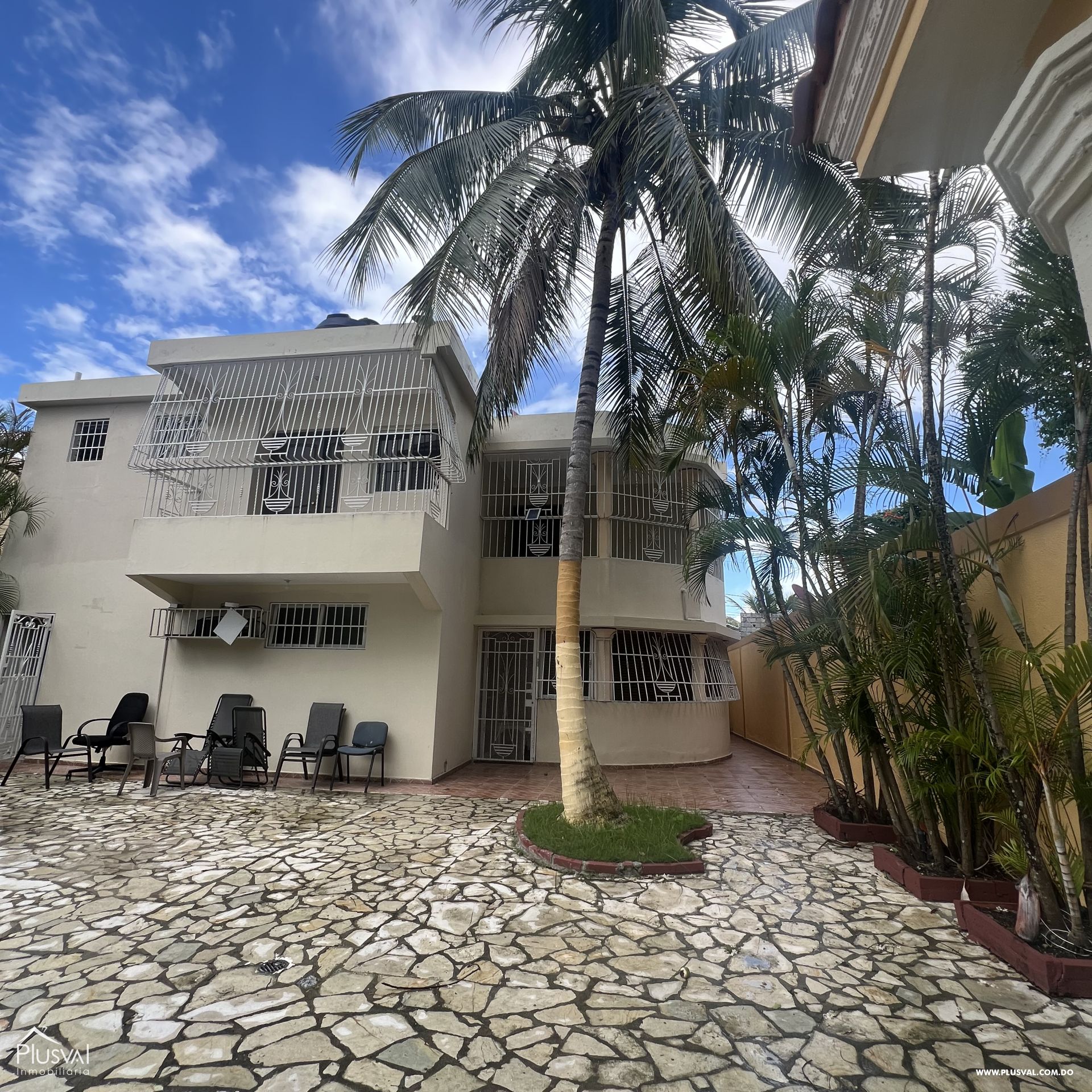 Descubre el Hogar de tus Sueños: Amplia Casa de 4 Habitaciones con Baño Privado, Piscina y Espacios de Lujo para Vivir al Máximo 381243