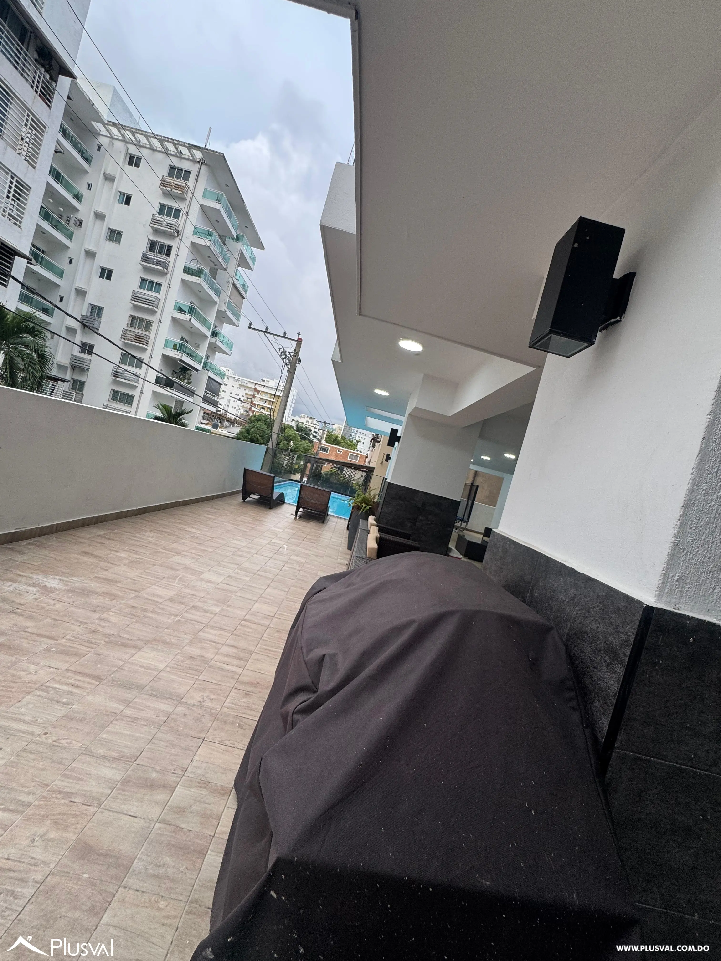 Alquiler de apartamento en torre moderna de Evaristo Morale 482317