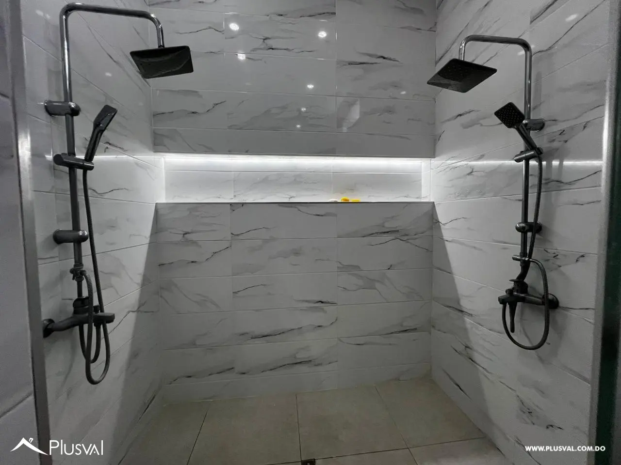 Penthouse de 3 Niveles en Venta en Alma Rosa I con Vista al Mar y Amplios Espacios – Santo Domingo Este 474925