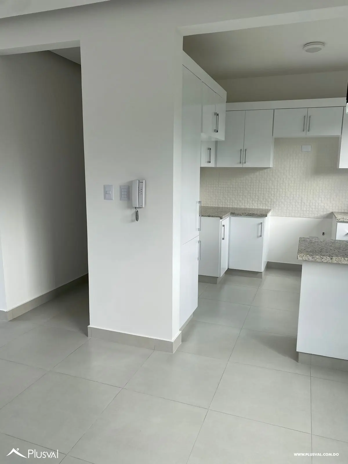 Apartamento en tercer nivel con acceso a atractivas amenidades 466811