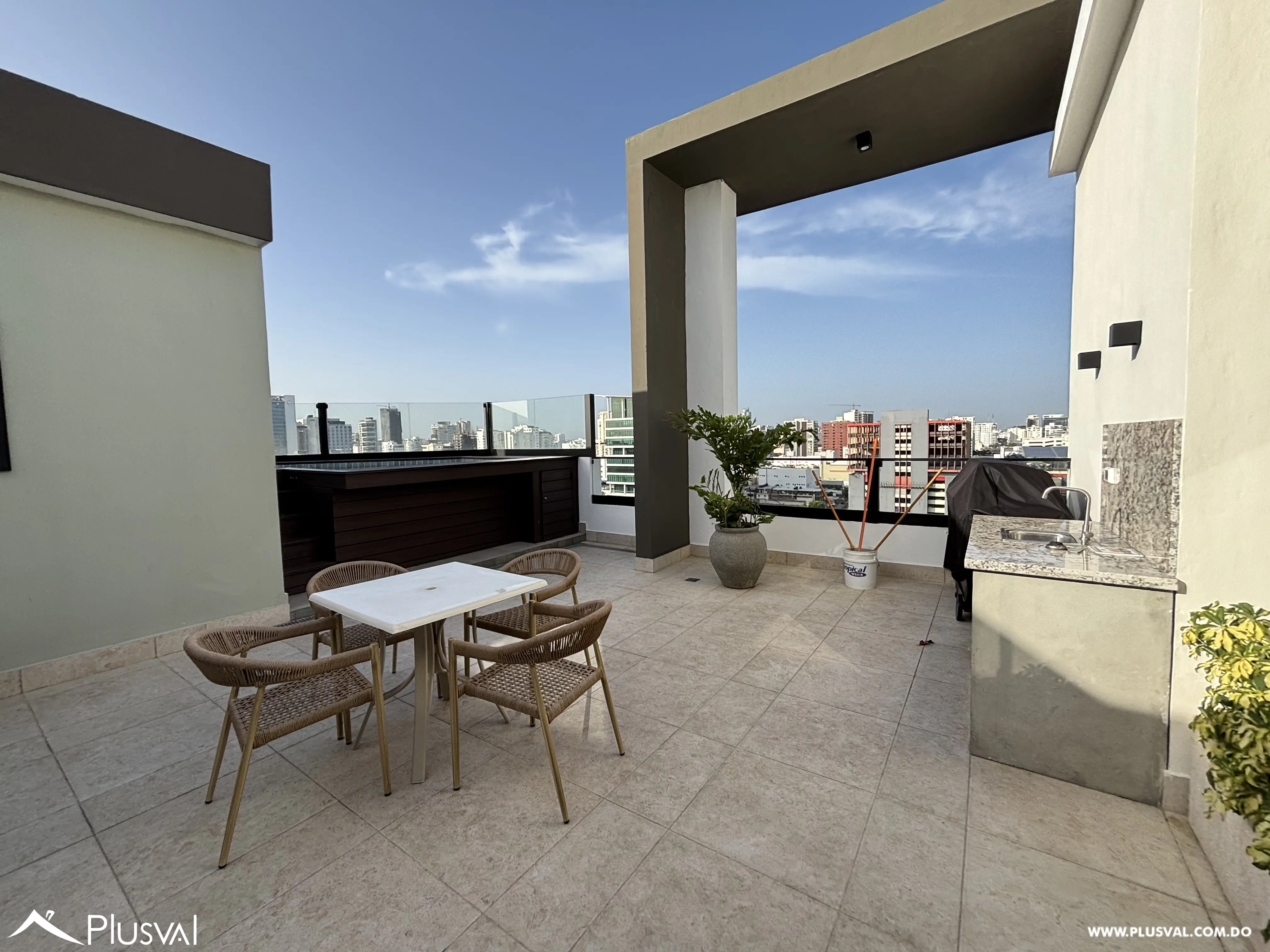 Apartamento amueblado en alquiler en Evaristo Morales 519429
