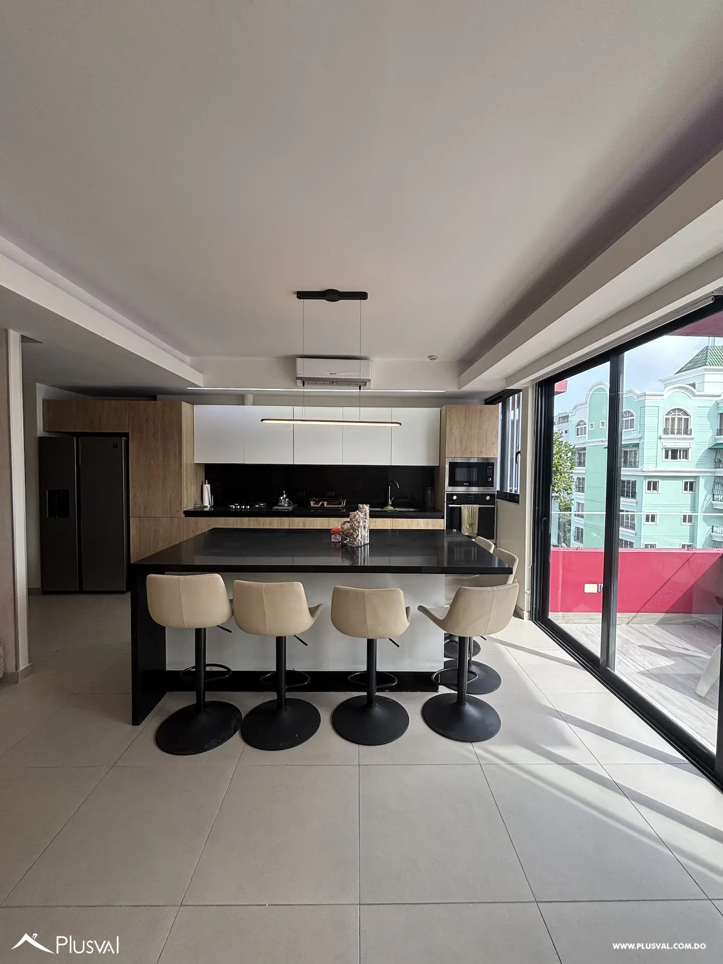 Alquiler Apartamento Moderno Amueblado en Evaristo Morales 512666