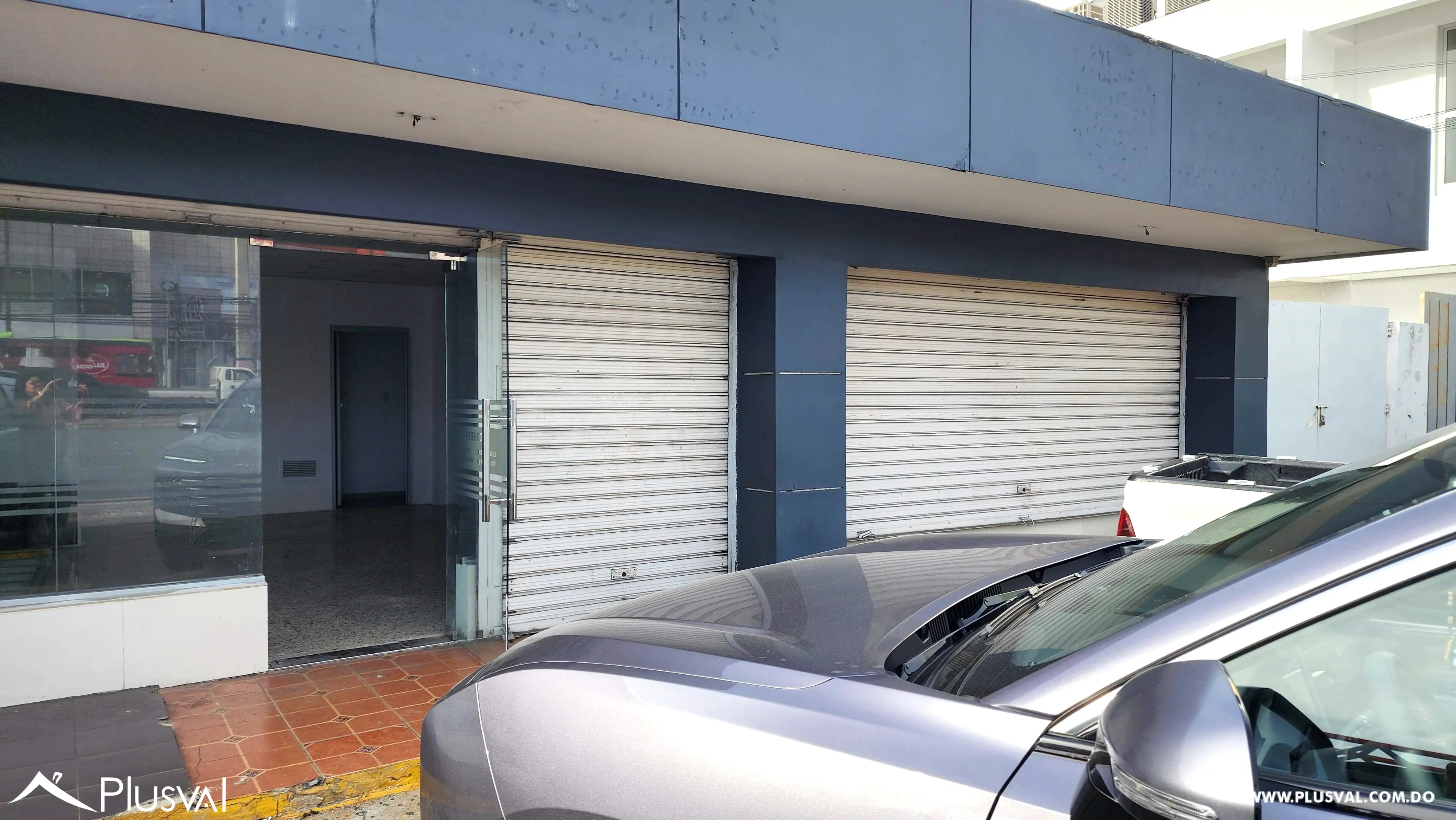 Se alquila un local de Primer Nivel sobre Ave. 27 de febrero 460690