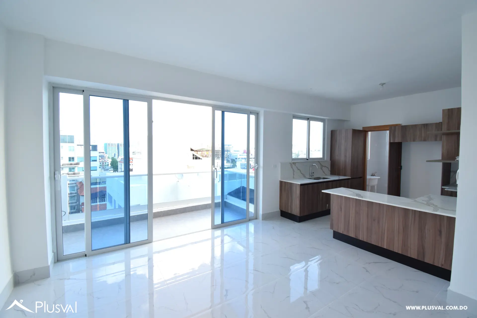 Lujosa Torre en Bella Vista, en la Av. Sarasota 501447