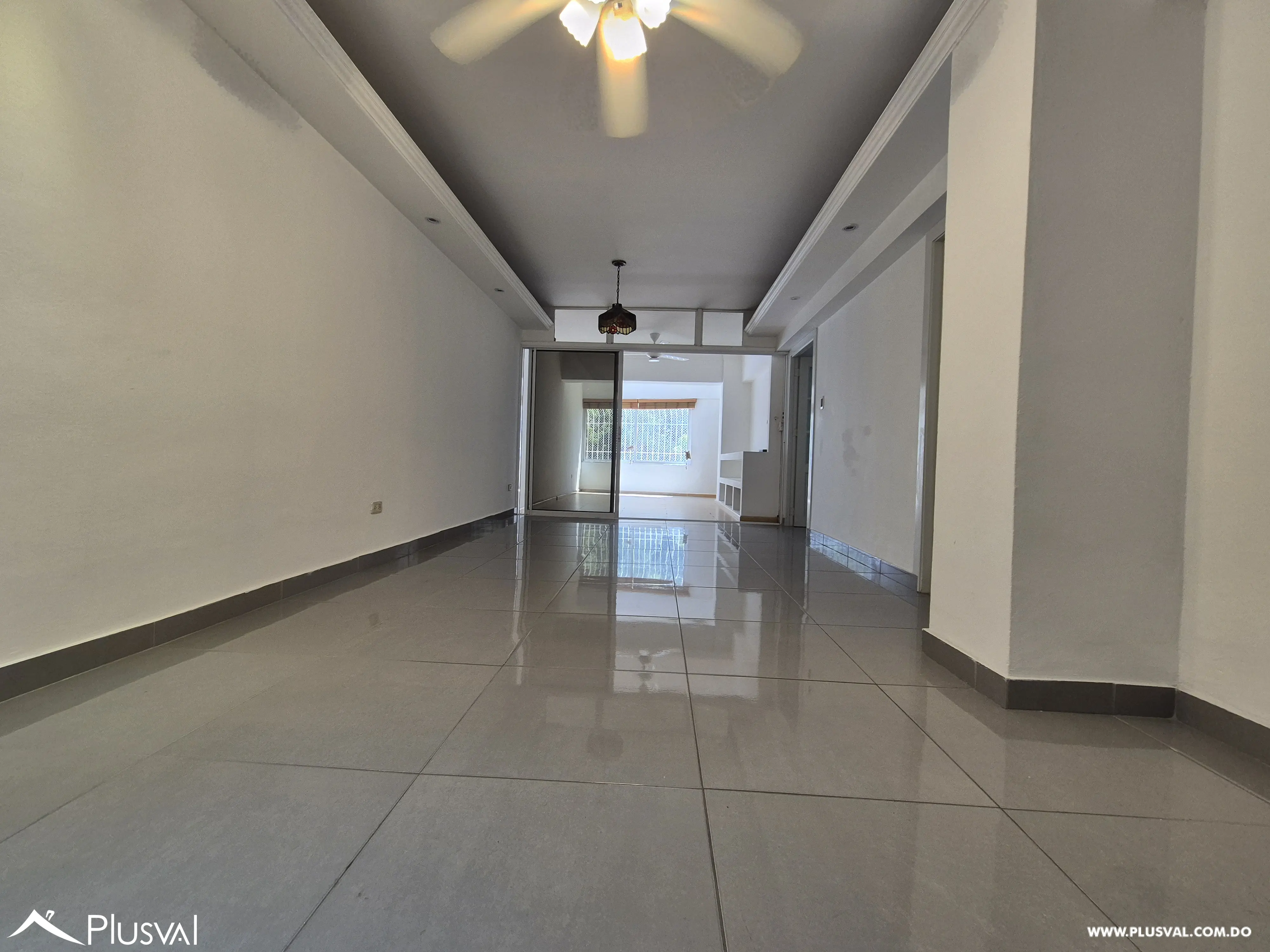 Apartamento con estudio en alquiler en Gazcue 466843