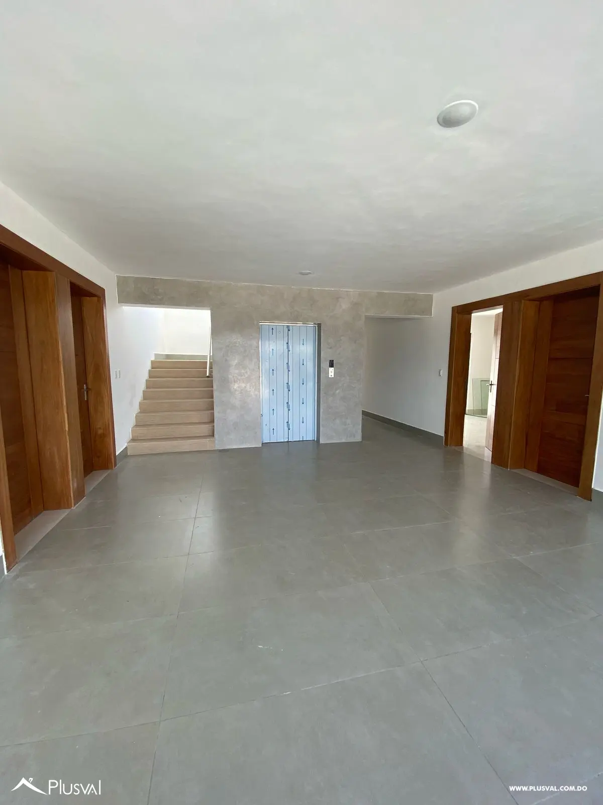 Moderno apartamento en cuarto nivel excelente iluminación natural y acceso a piscina en la Barranquita 465532