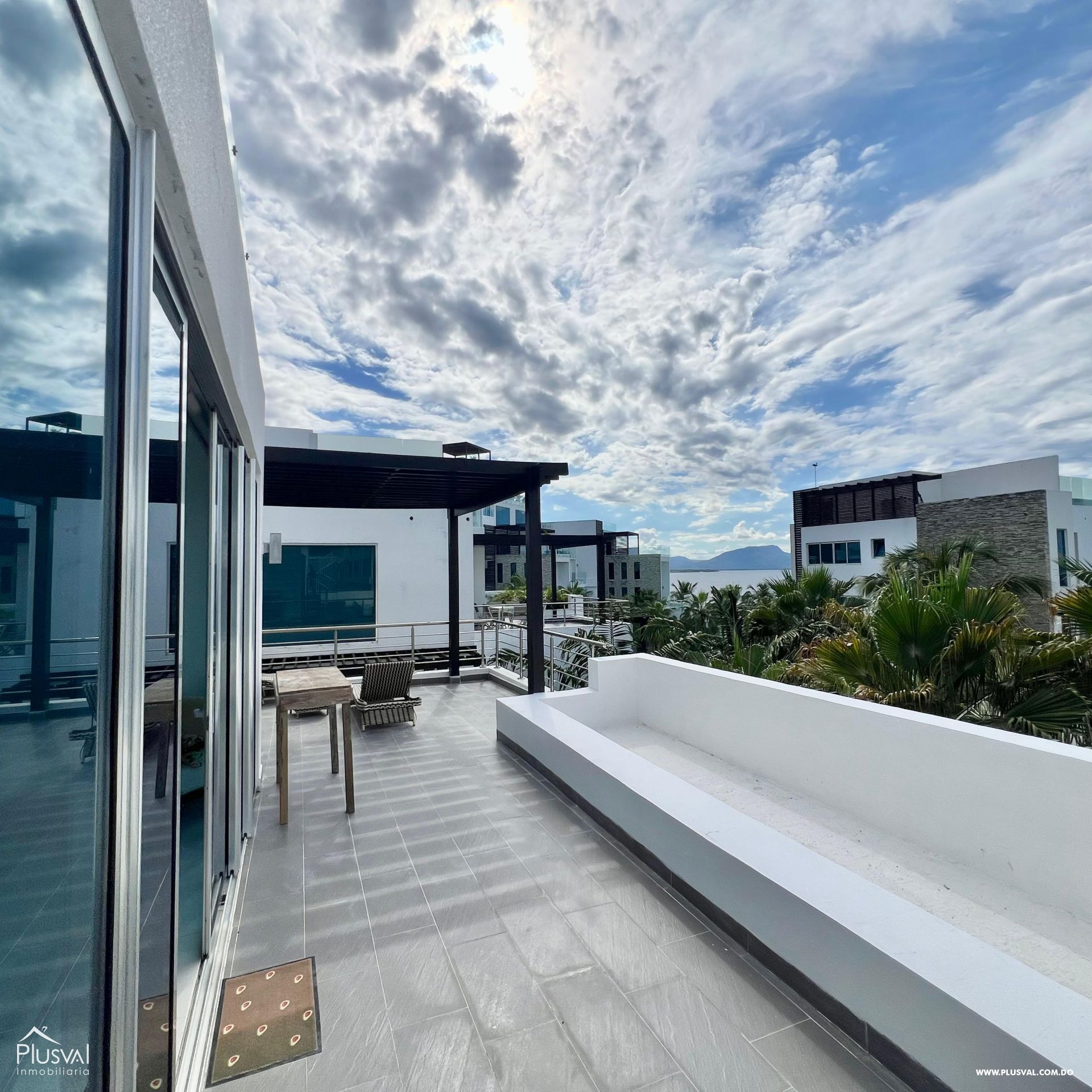 Lujoso Penthouse con vista al mar en proyecto exclusivo. 408512