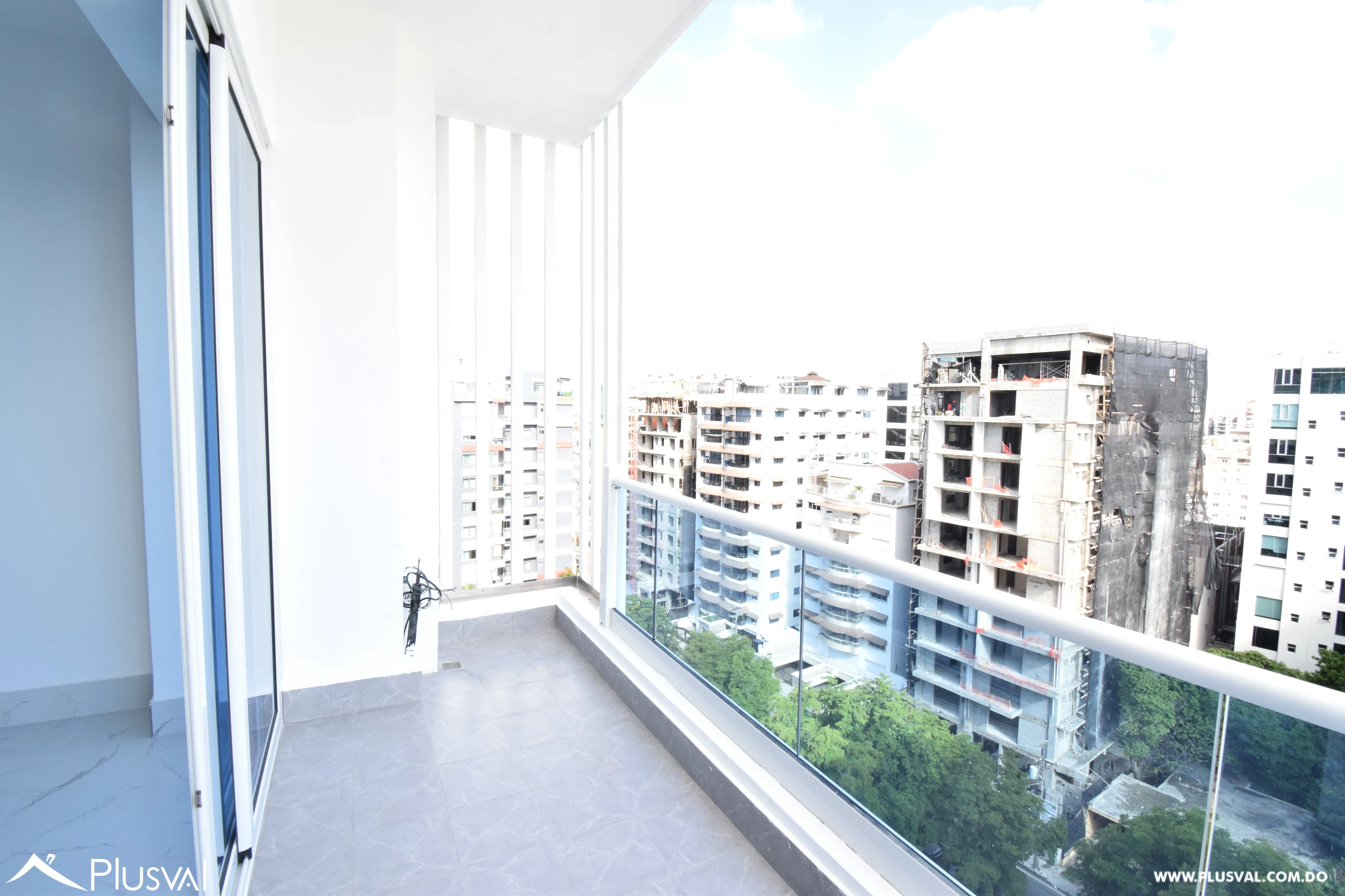 Lujosa Torre en Bella Vista, en la Av. Sarasota 501452