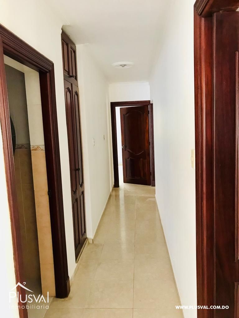 Apartamento en alquiler en Bella Vista, segundo nivel con terraza Amplia 230505