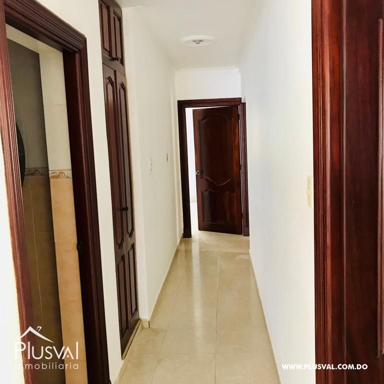 Apartamento en alquiler en Bella Vista, segundo nivel con terraza Amplia 230505