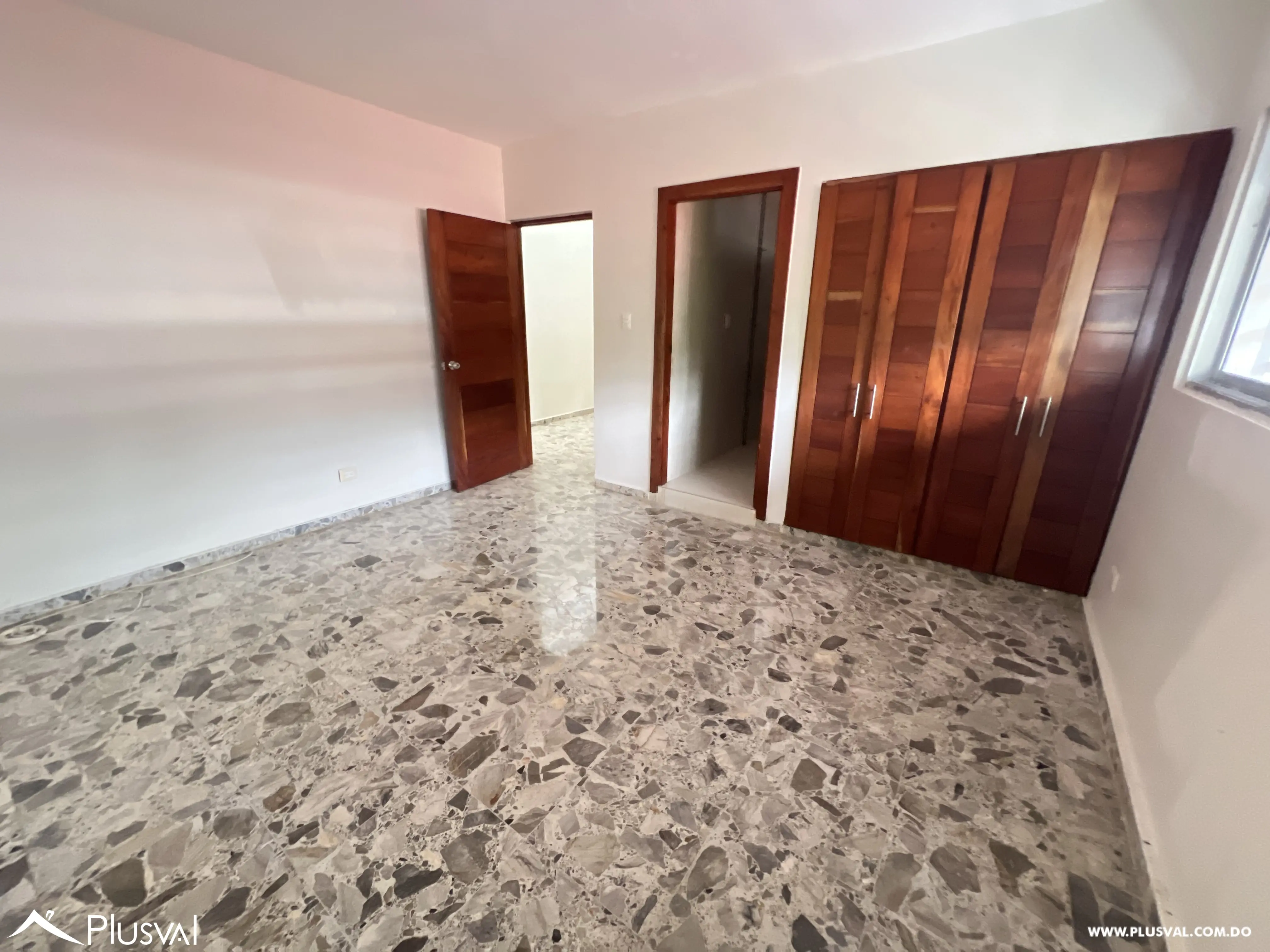 Amplia Casa en Alquiler en Altos de Arroyo Hondo II, frente al Parque Botánico 460084