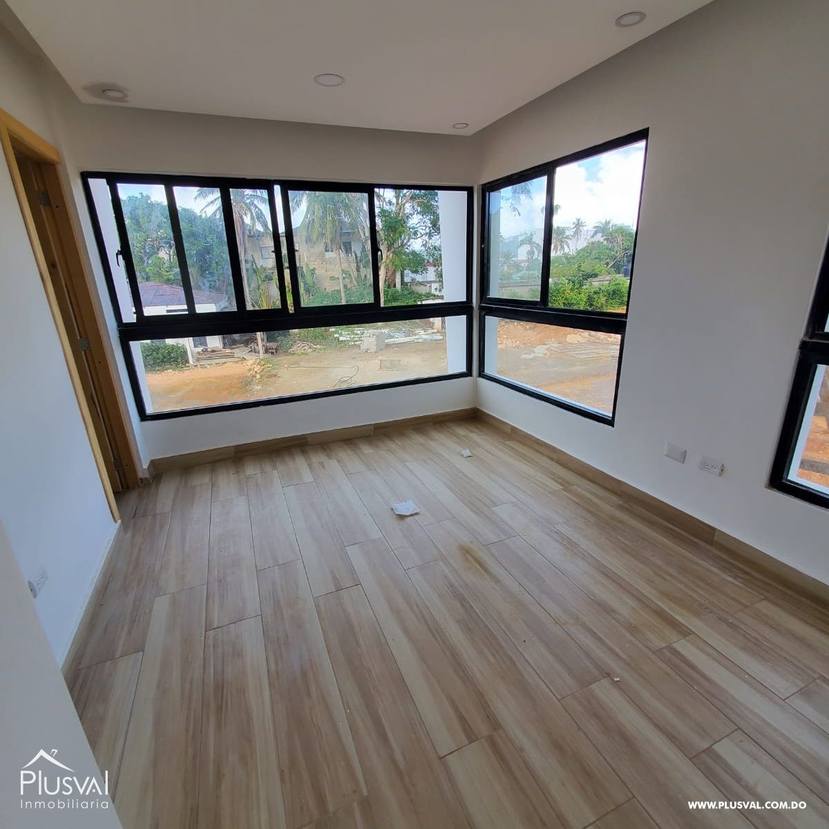 Villa de dos niveles a solo 4 minutos de playa bonita 255986