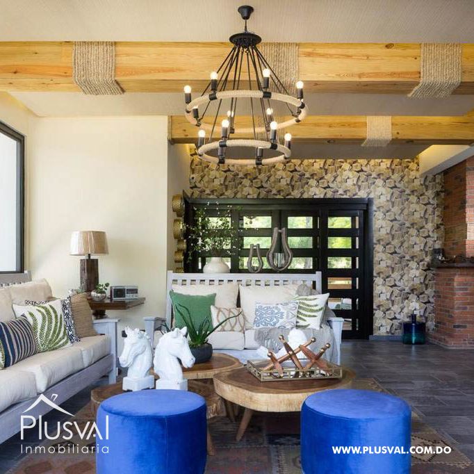 Hermosa Villa en Venta con Vistas de montañas en Mata de Plátano. 303842