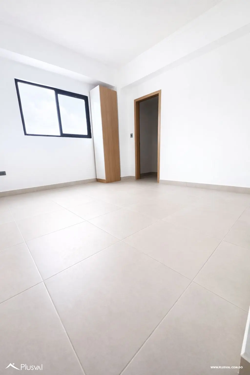 Alquiler de apartamento en torre moderna de Evaristo Morale 482335