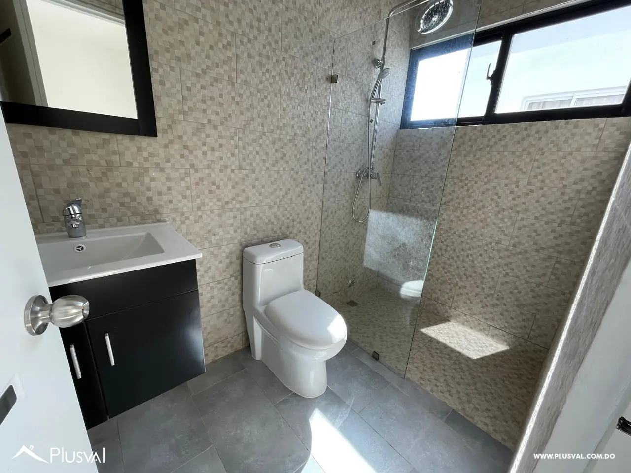 Apartamento de 2 habitaciones, de 75 m2, en proyecto cerrado en Boca Chica 526733