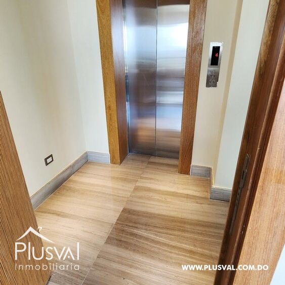 Se Alquila exclusivo Piso Alto con Vista al Mar 502407