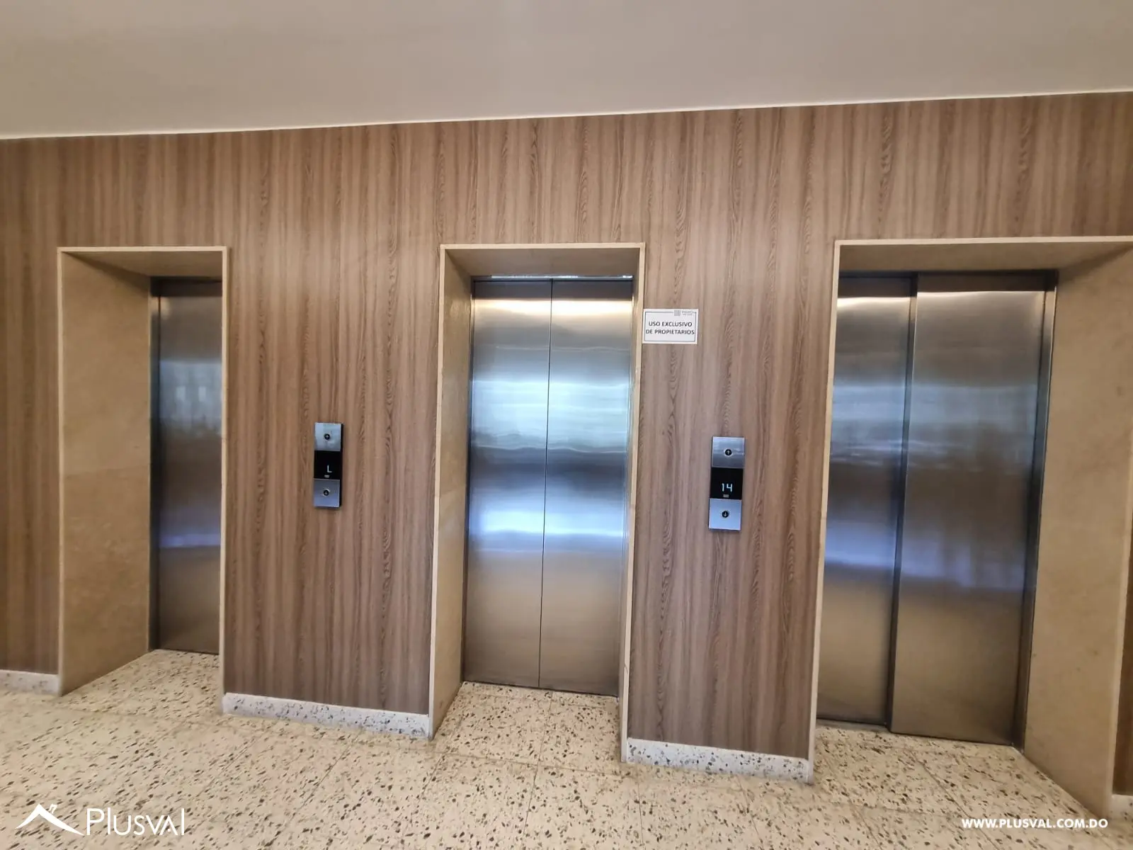 Apartamento en venta en Piantini piso 11 vista parcial al mar 504025