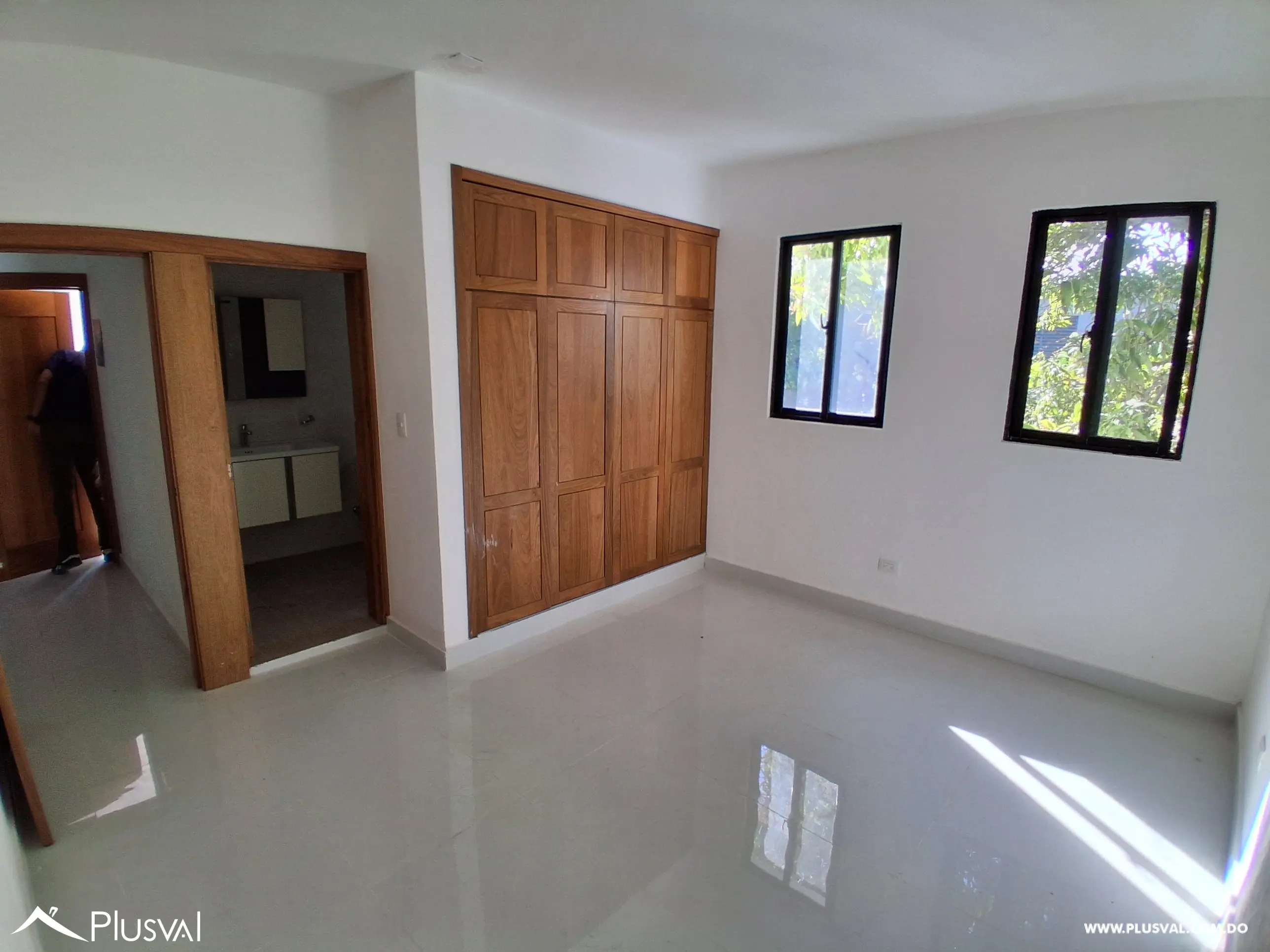 Casa Nueva y Moderna en Residencial Cerrado con Acceso Inmediato a la Circunvalación Norte 485030