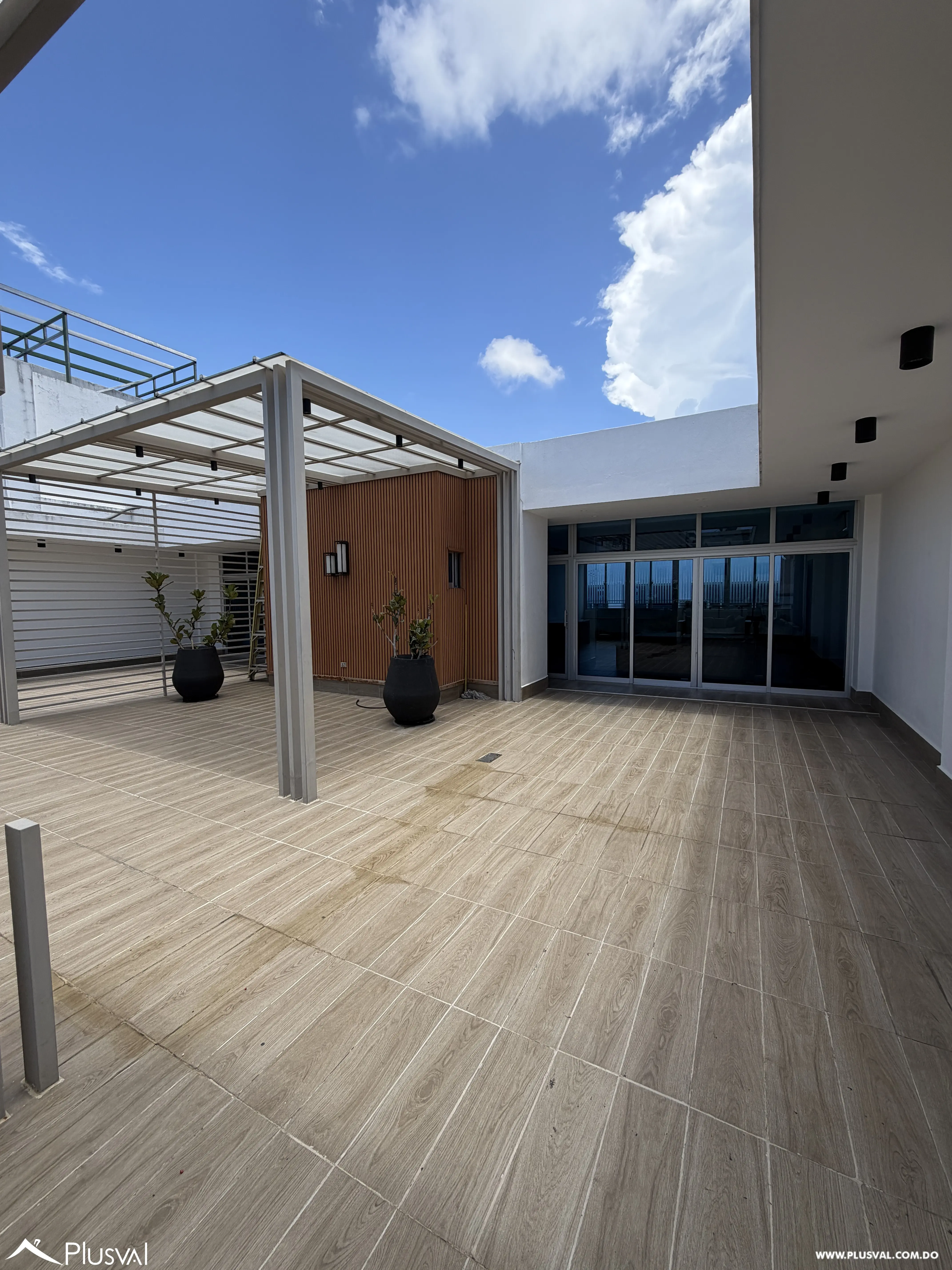 Apartamento en alquiler de 2 habitaciones mas estudio Amueblado en Piantini 520646